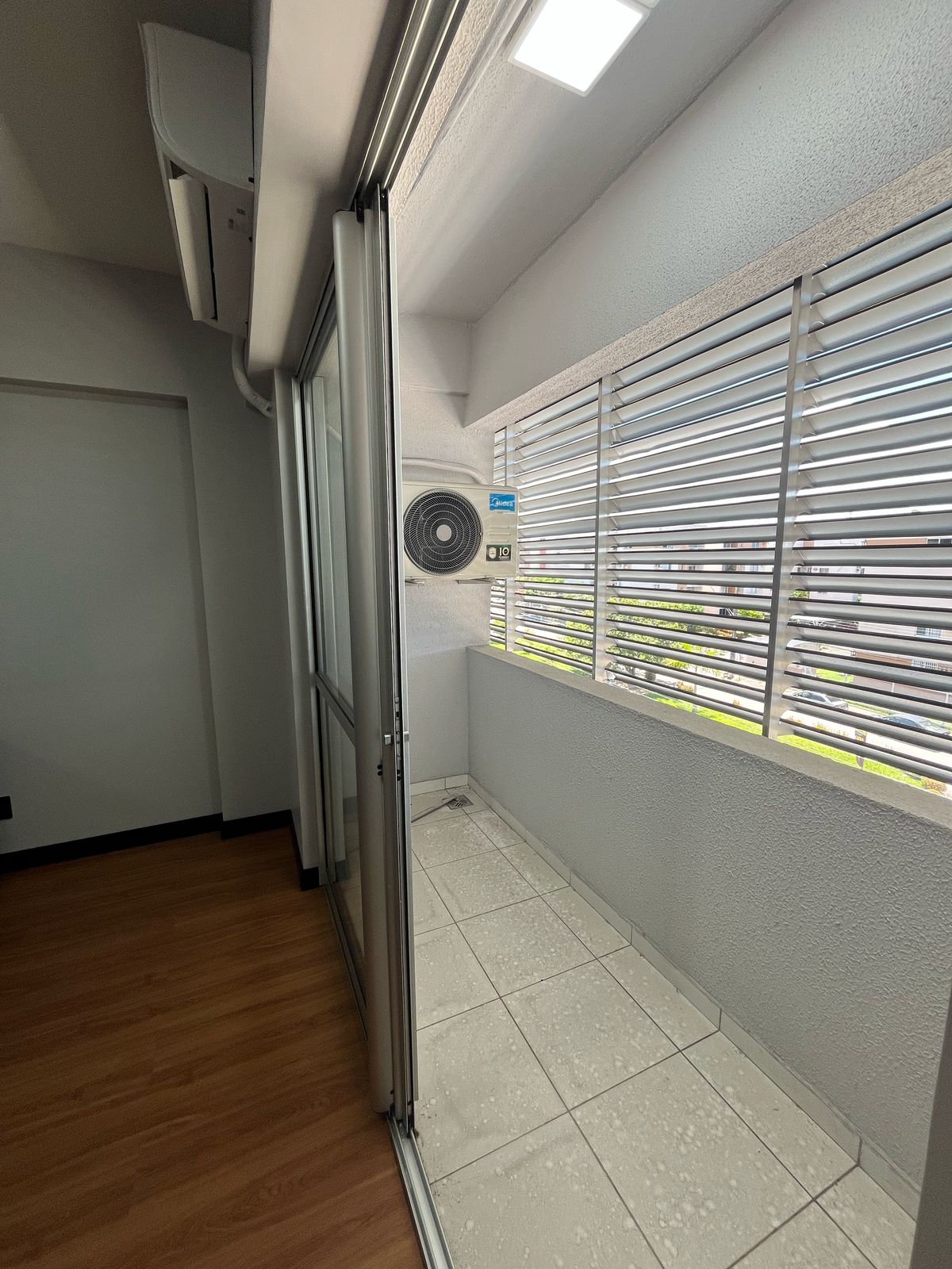 Vendo Sala Comercial Eliza Miranda - Japiim