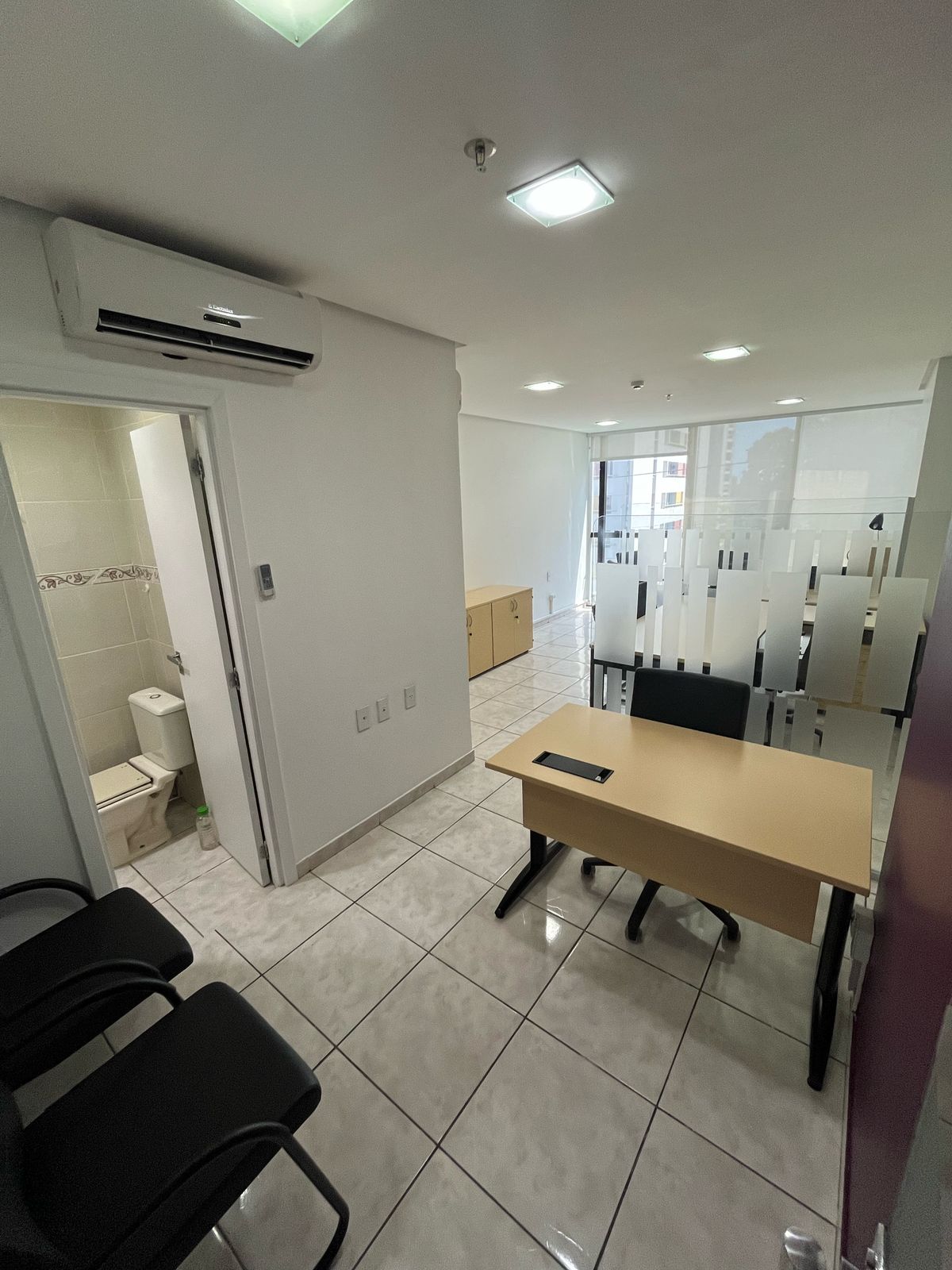 Alugo Sala Comercial Mobiliada - Edifício Vieiralves Business