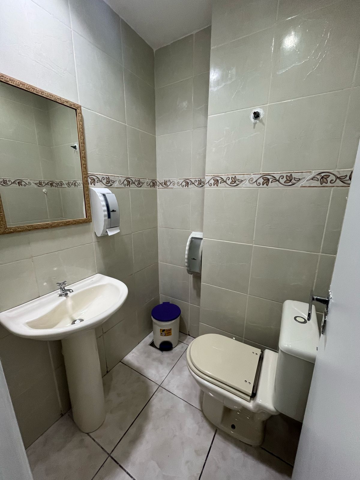 Alugo Sala Comercial Mobiliada - Edifício Vieiralves Business