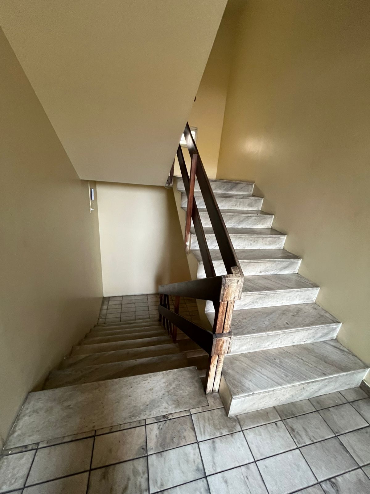 Vendo Apartamento R$ 290mil - P. 10