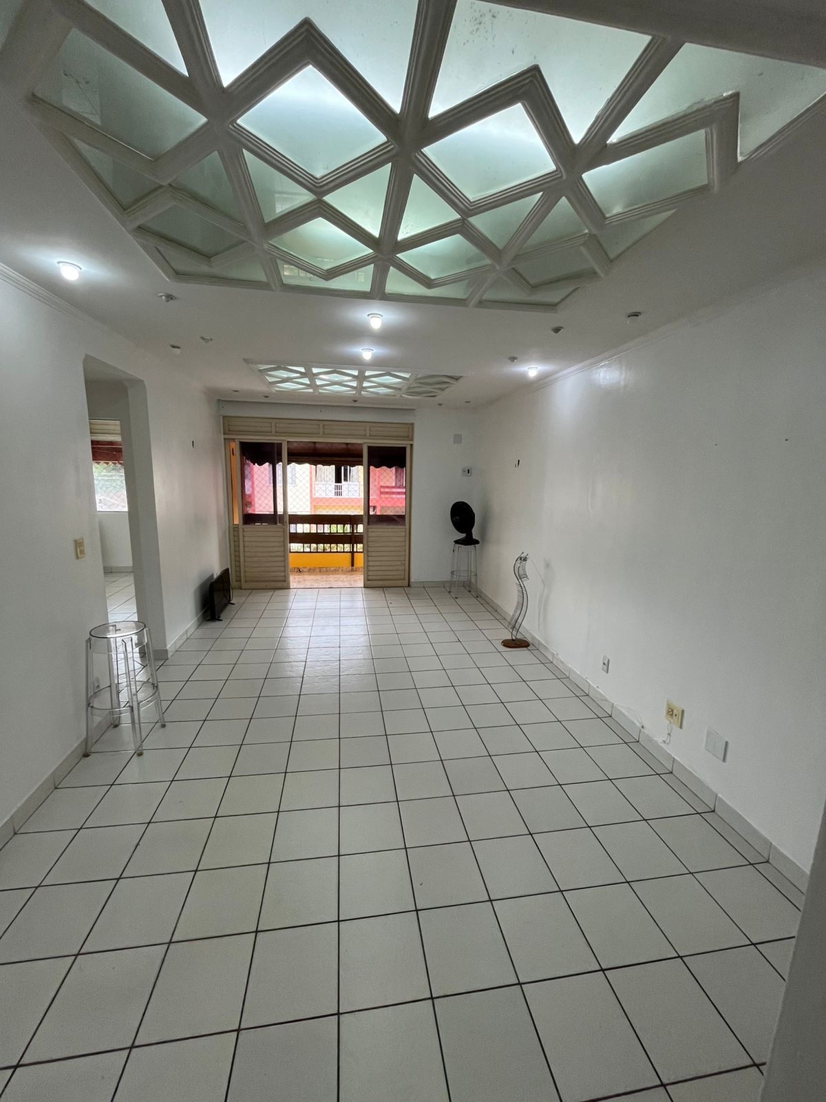 Vendo Apartamento R$ 290mil - P. 10