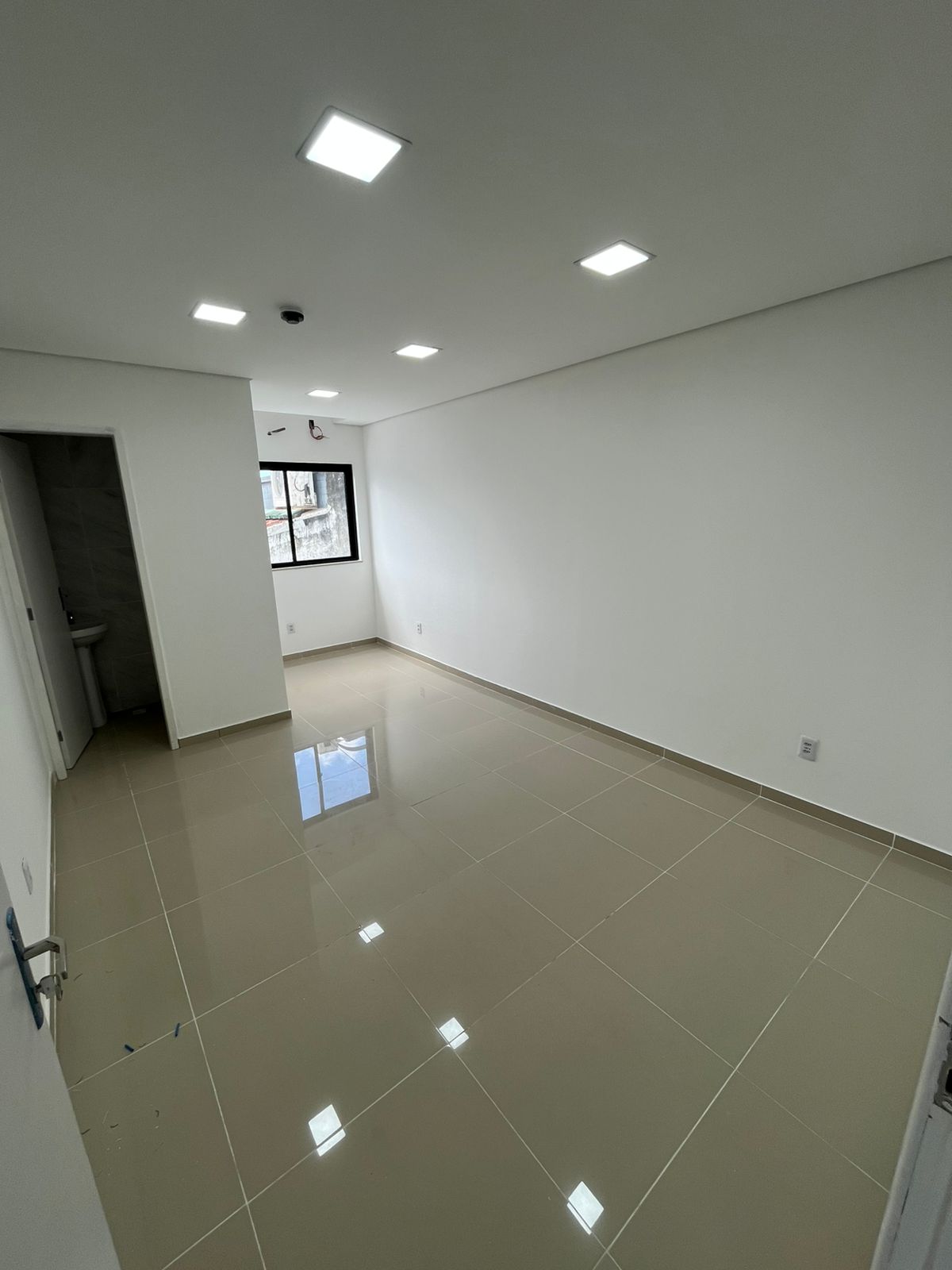 Alugo Sala Comercial - P. 10