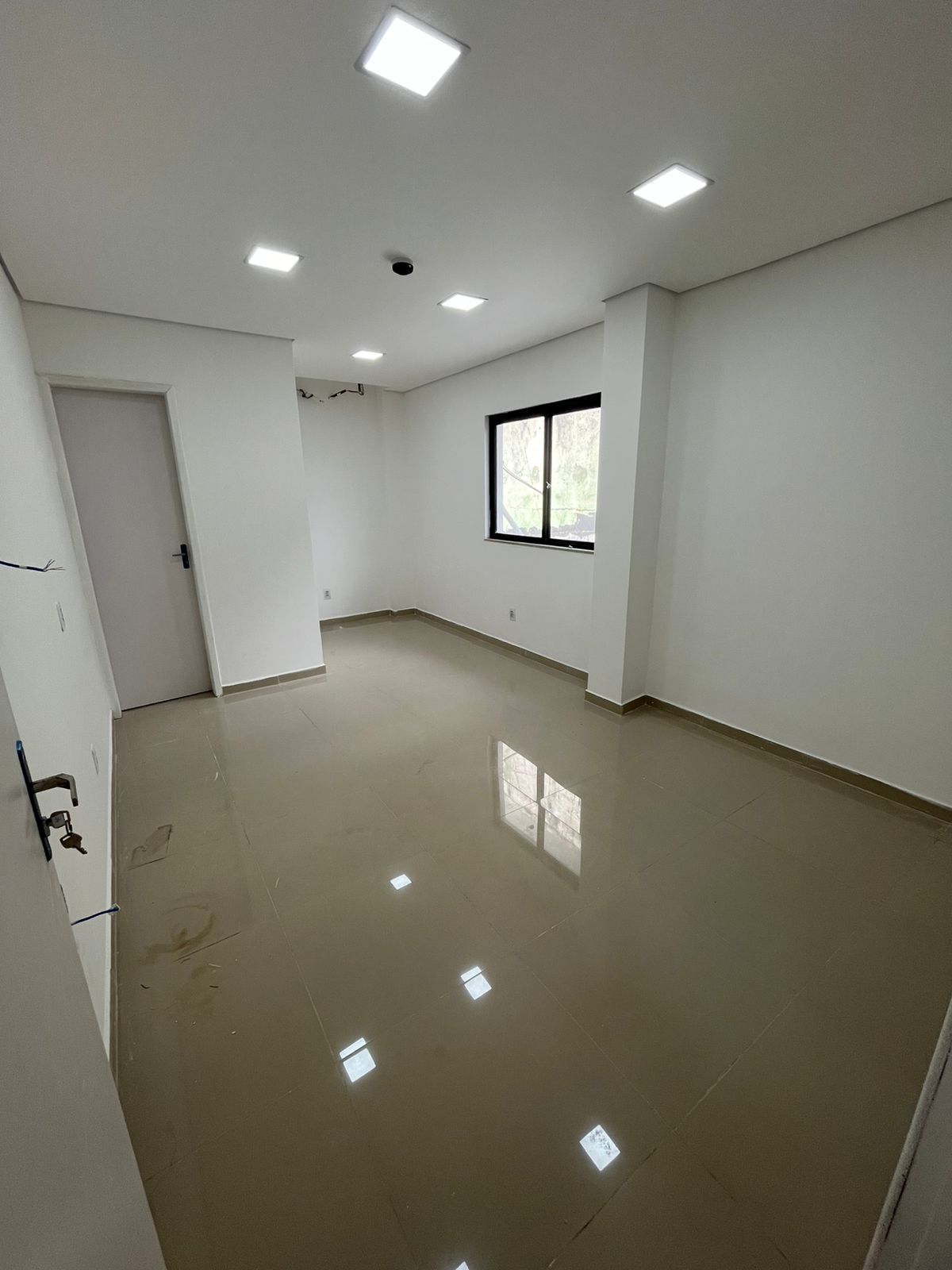 Alugo Sala Comercial - P. 10