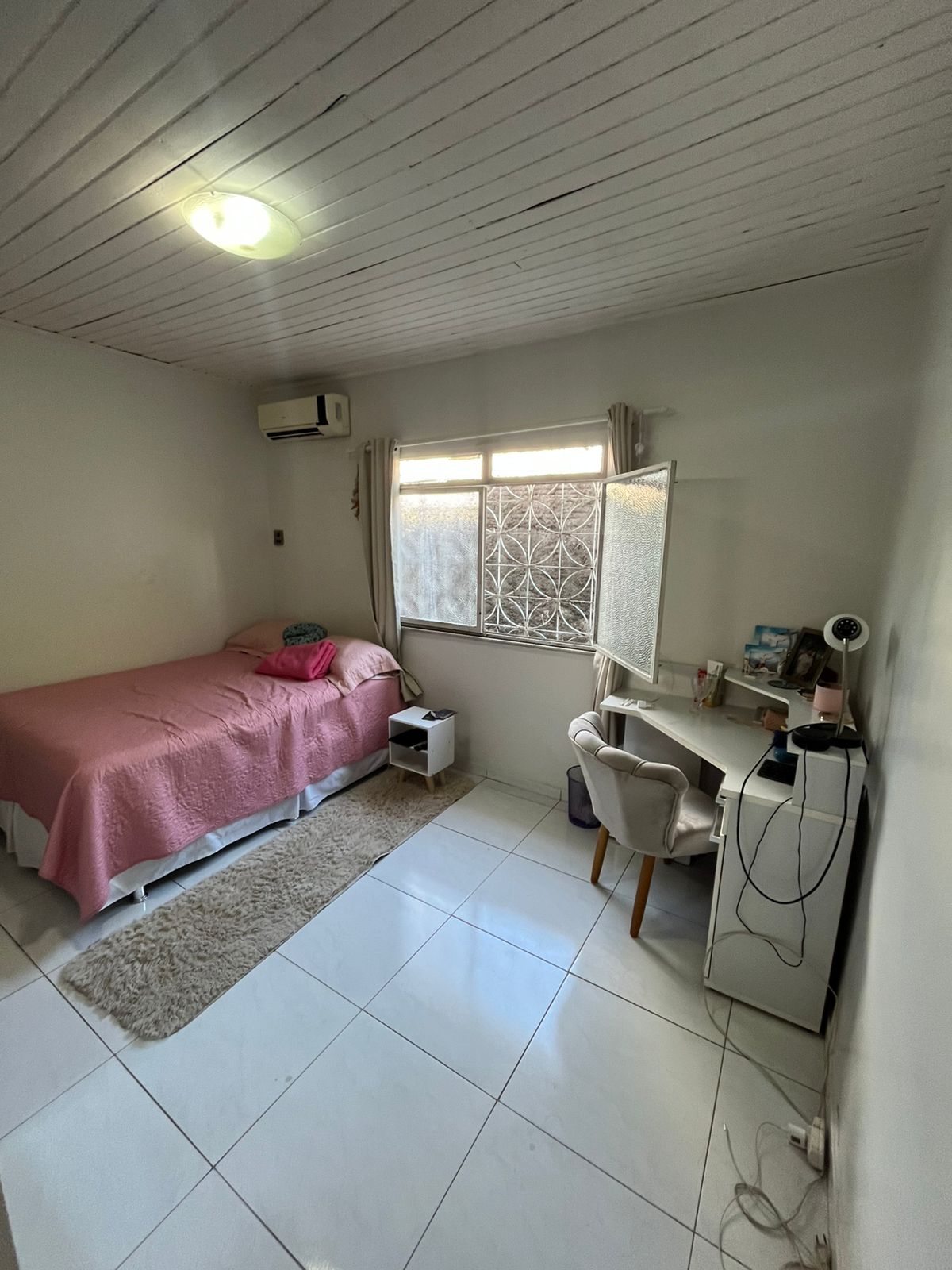 Vendo Casa Cachoeirnha - com Quintal