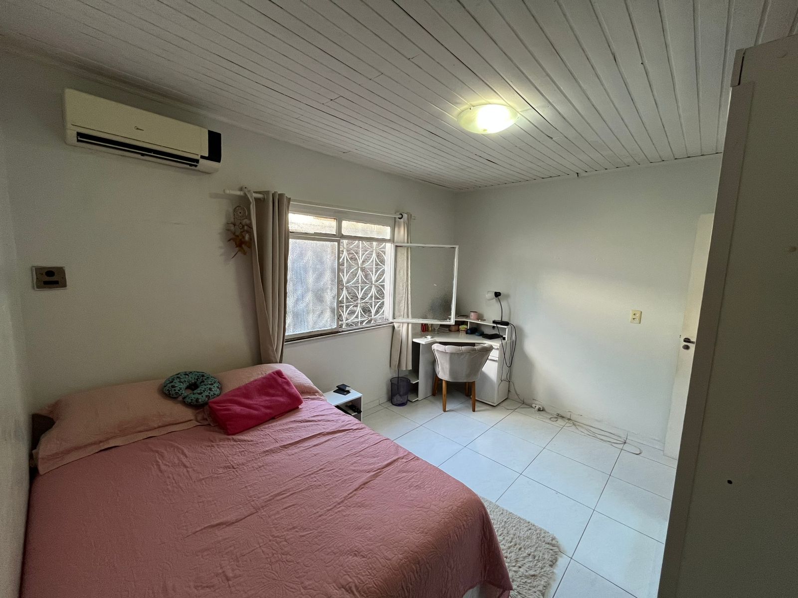 Vendo Casa Cachoeirnha - com Quintal