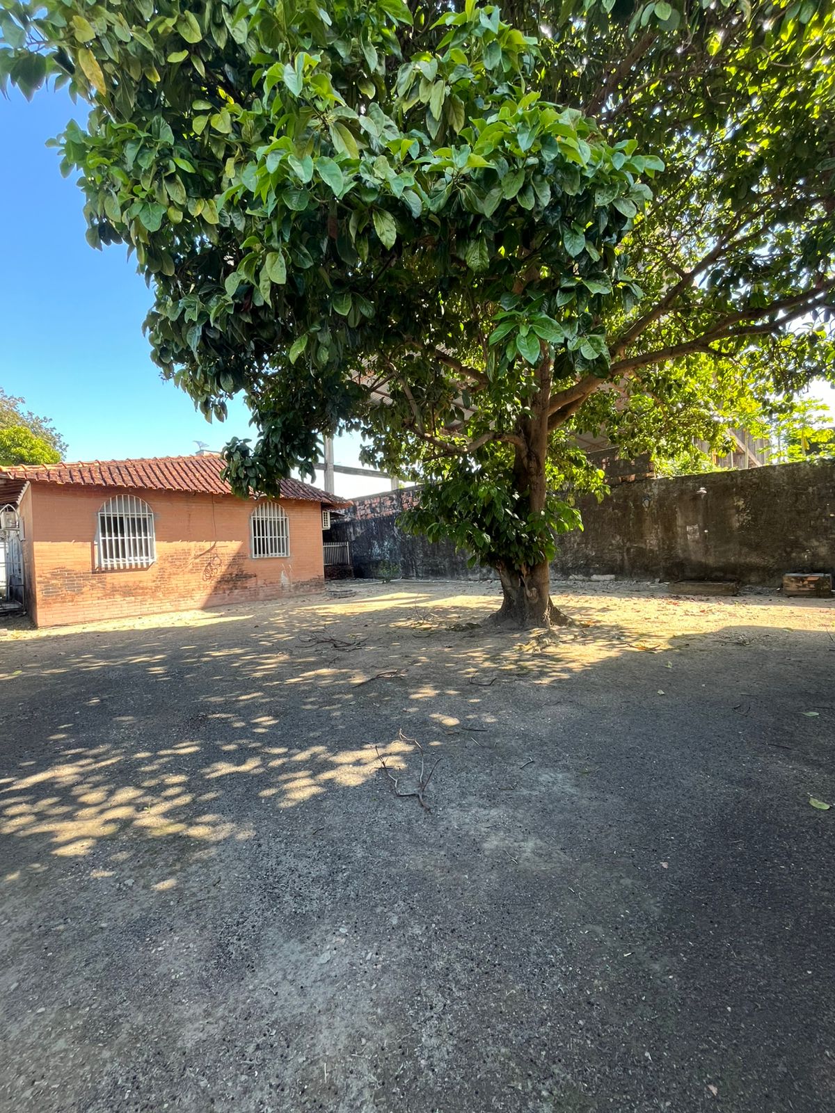 Vendo Casa Cachoeirnha - com Quintal