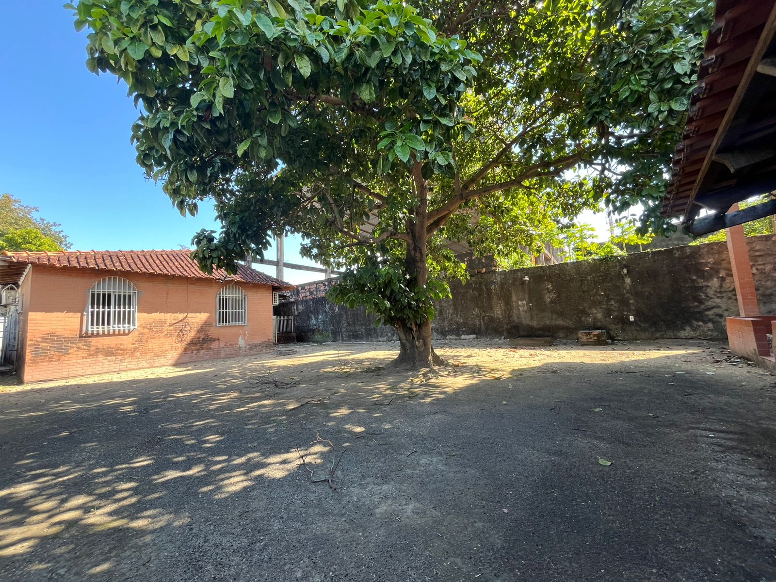 Vendo Casa Cachoeirnha - com Quintal