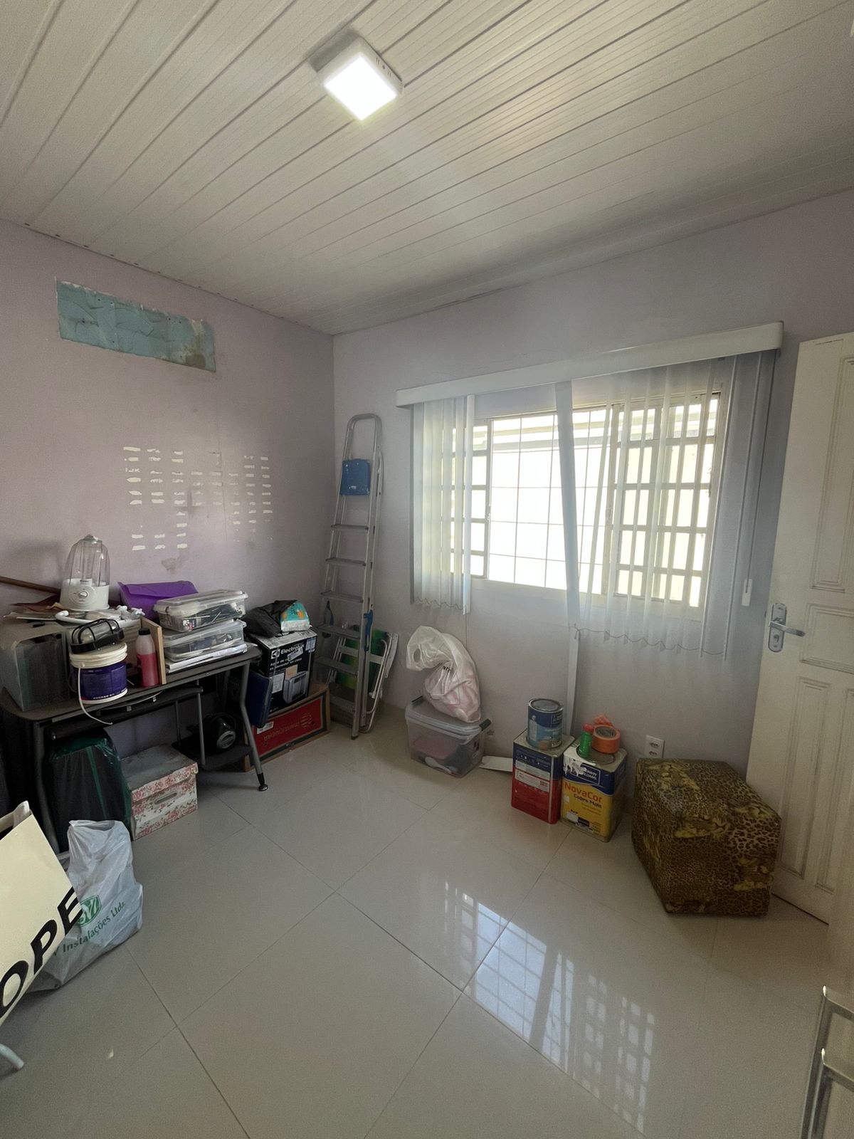 Vendo Casa Cachoeirnha - com Quintal