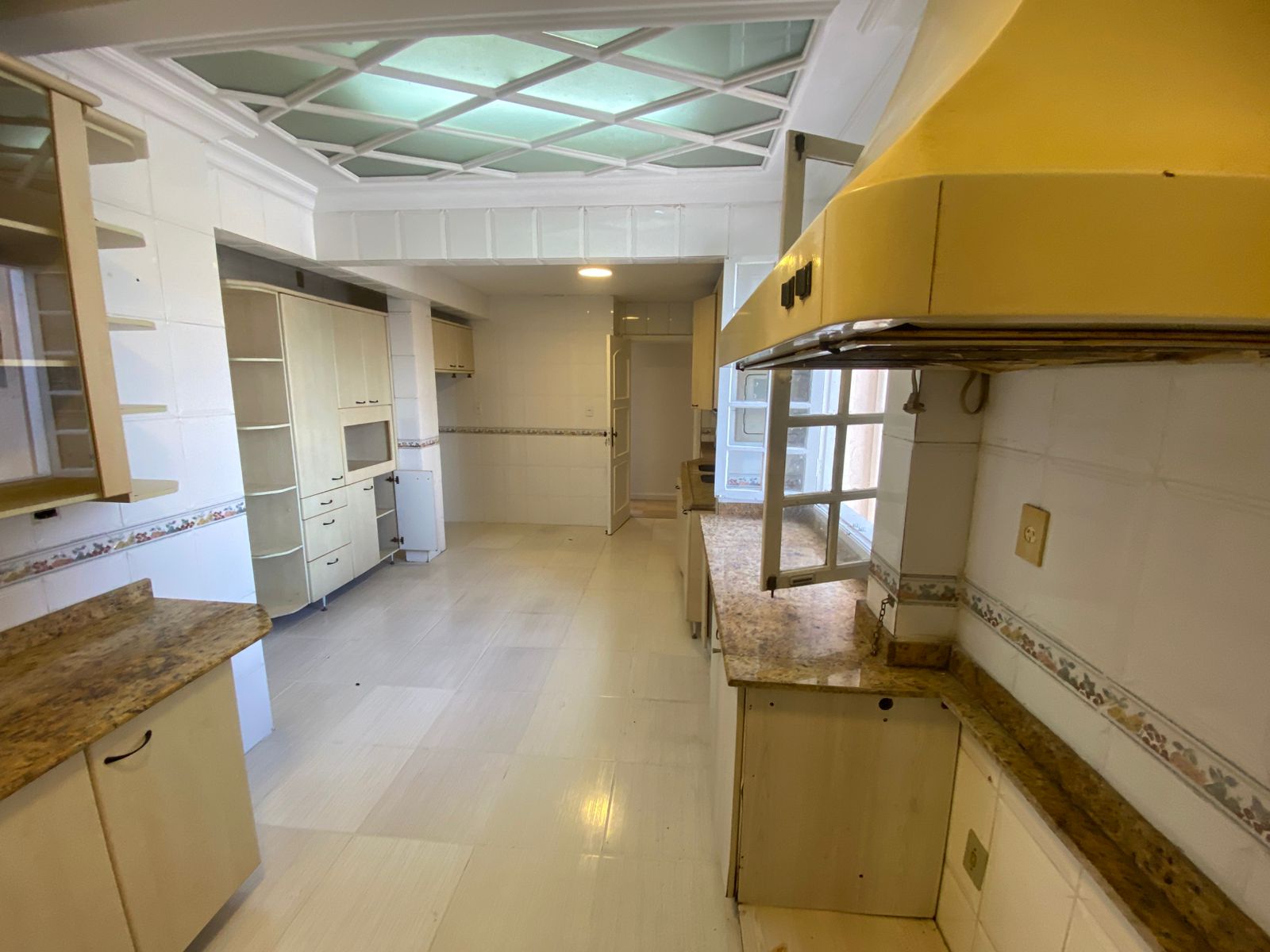 Amplo Apartamento Centro