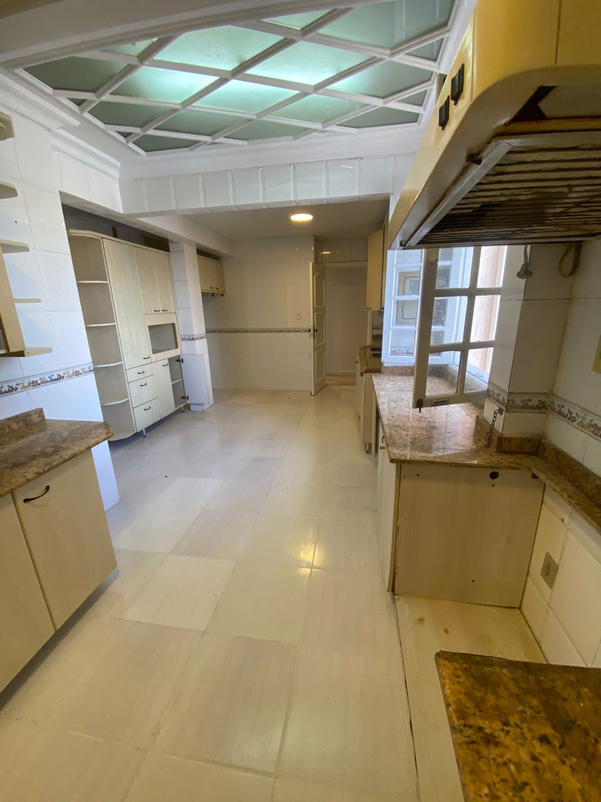Amplo Apartamento Centro