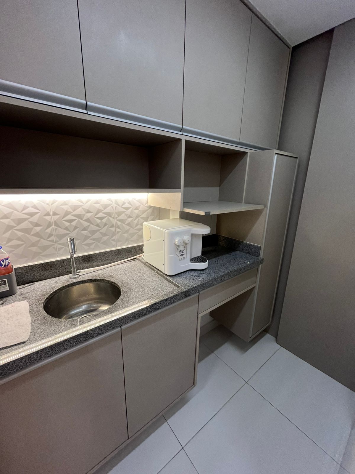 Vendo Sala Atlantic Tower - Reformada - Av. Djalma Batista