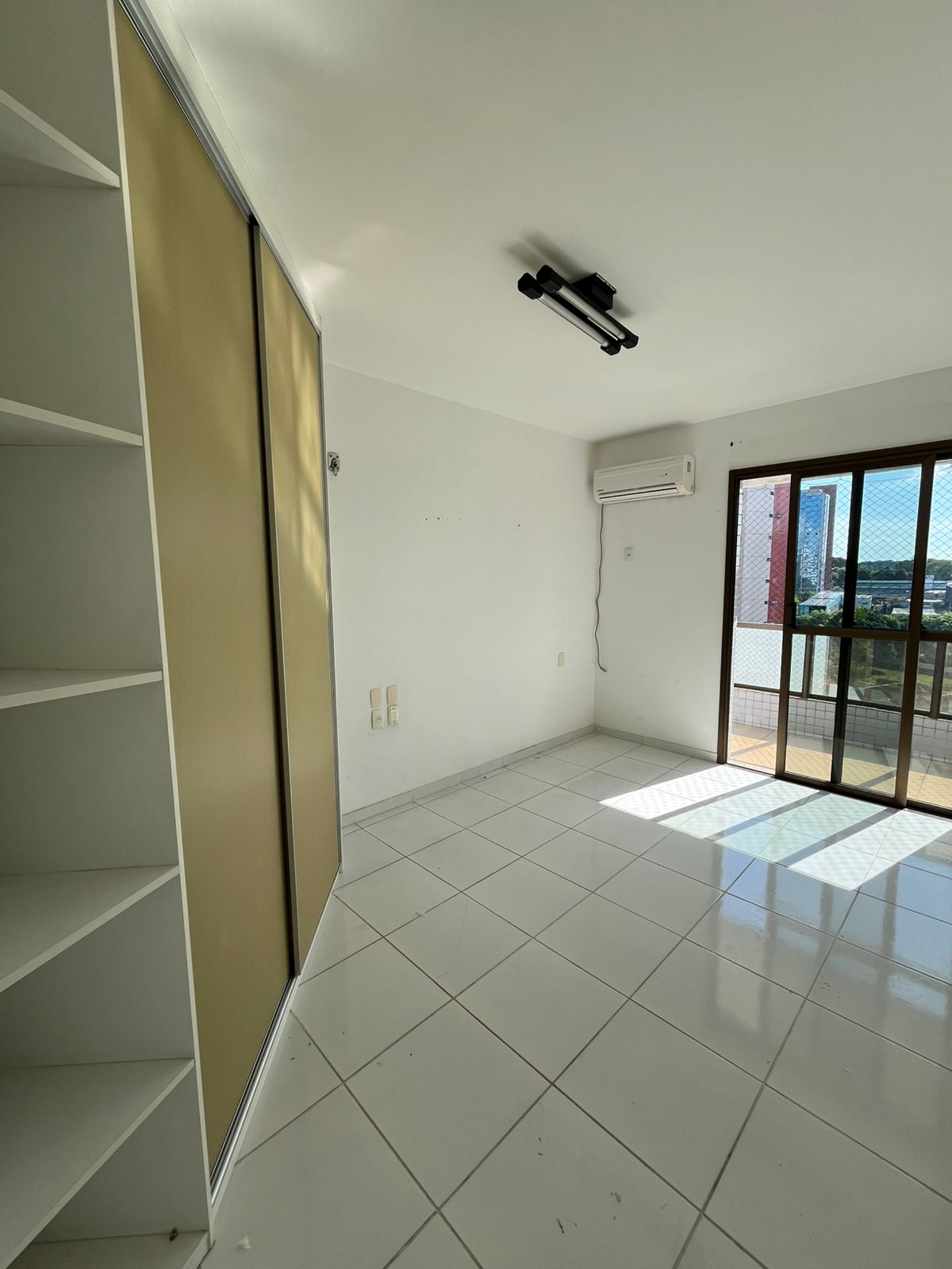Apartamento 4 quartos Vieiralves