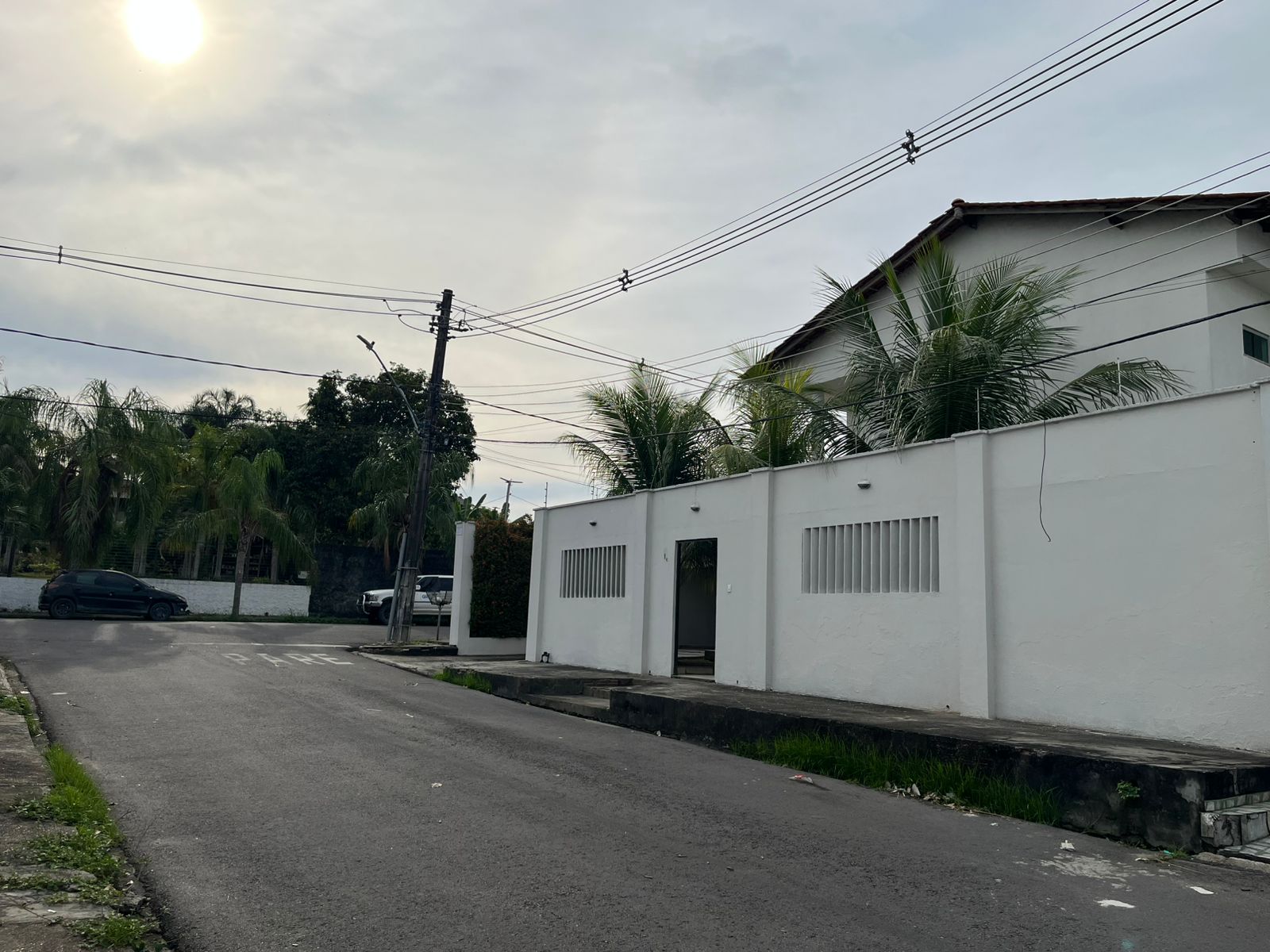 Vendo Casa Duplex de Esquina com Piscina com 6 quartos