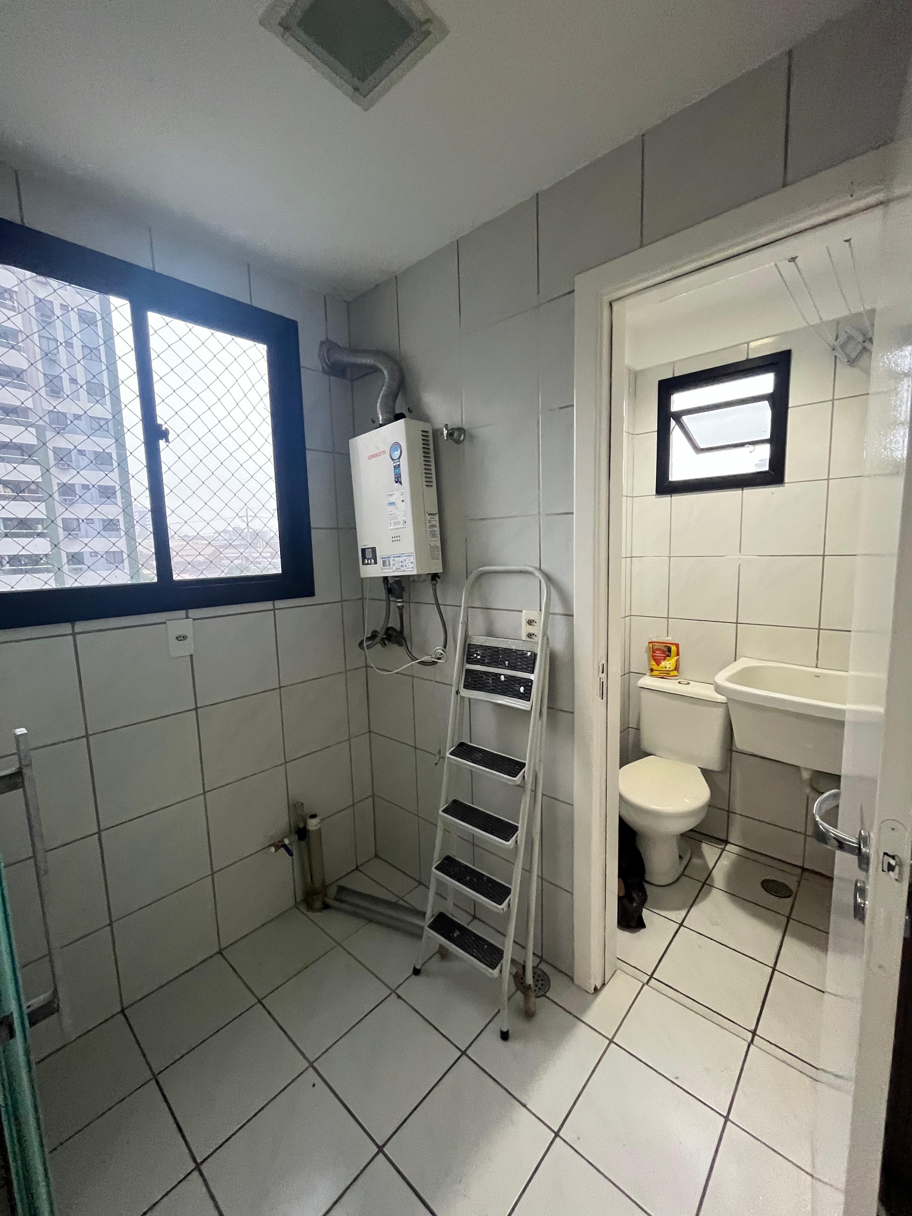 Alugo Apartamento no Vieiralves - Cond. Bromélia