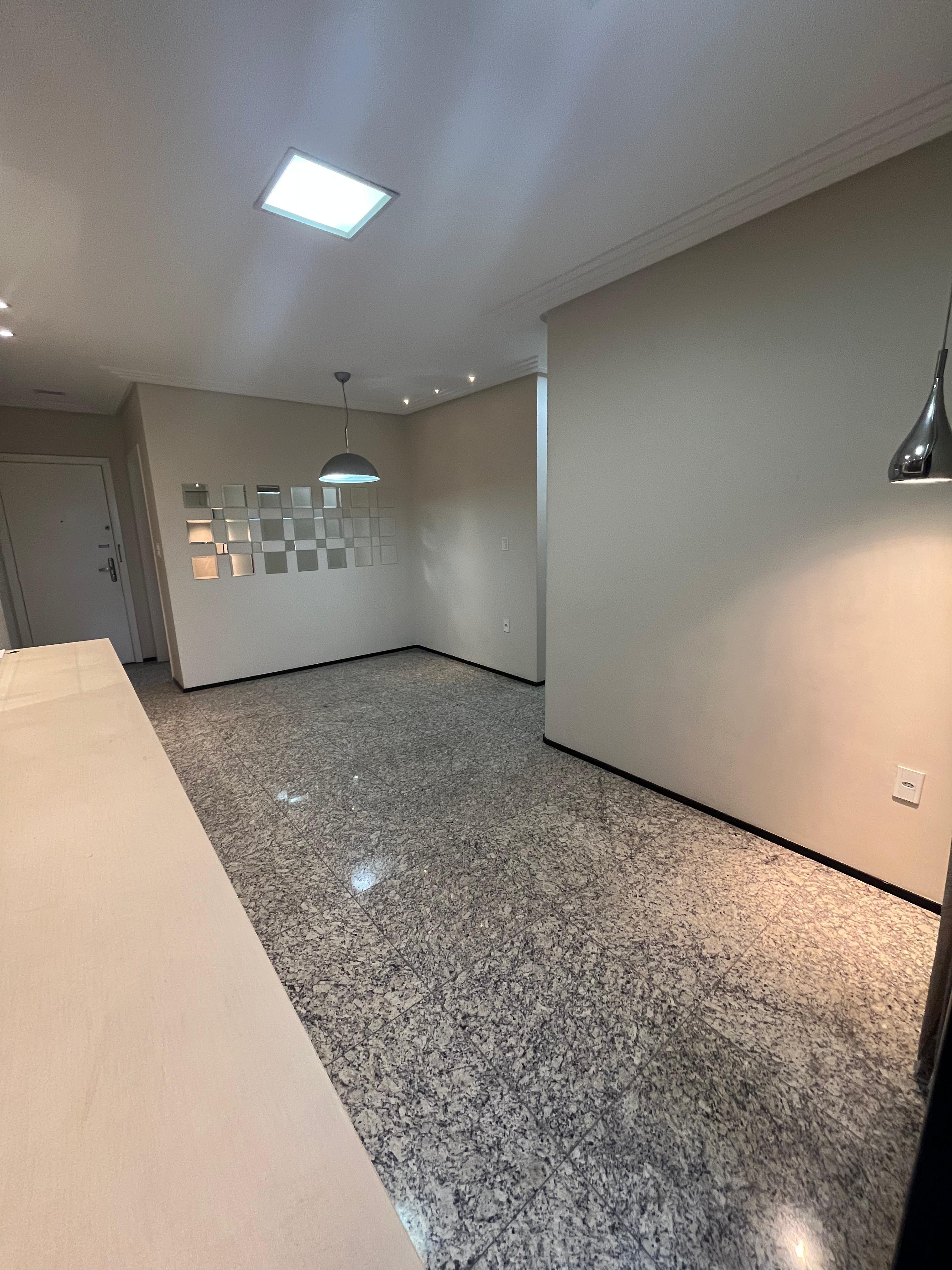 Alugo Apartamento no Vieiralves - Cond. Bromélia
