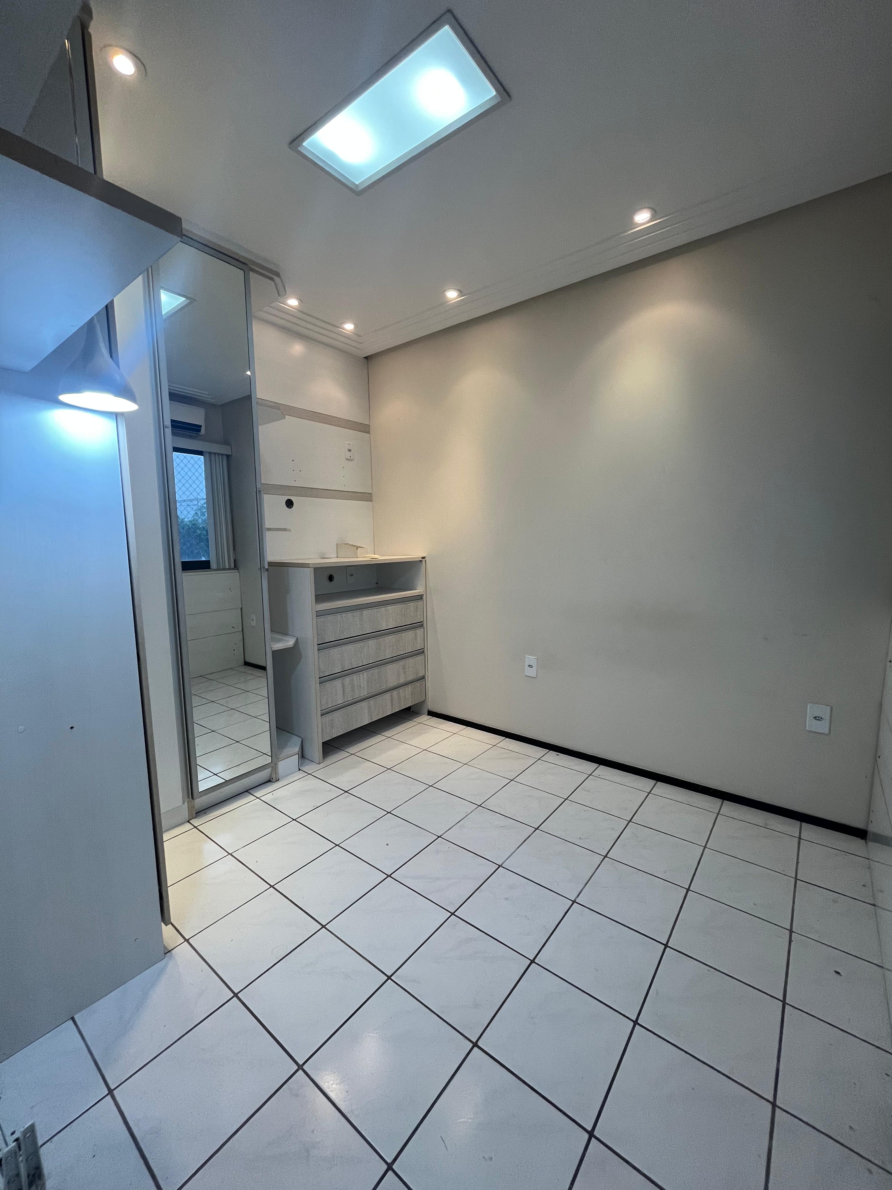 Alugo Apartamento no Vieiralves - Cond. Bromélia