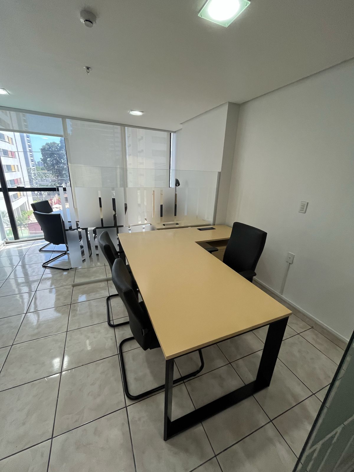 Vendo Sala Comercial Mobiliada - Edifício Vieiralves Business