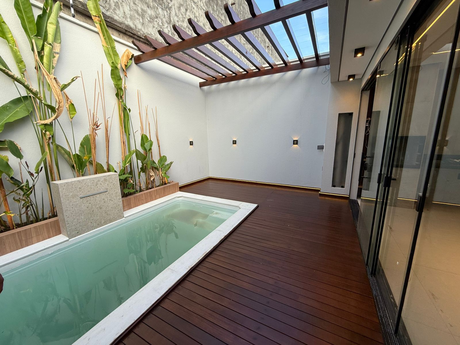 Casa Alto Padrão P. 10 - Nova