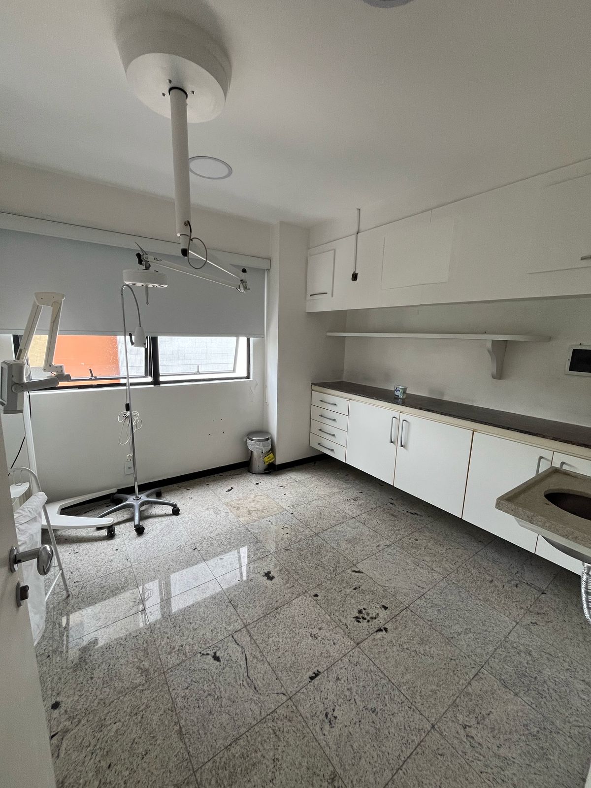 Alugo Clínica Reformada - Cemom