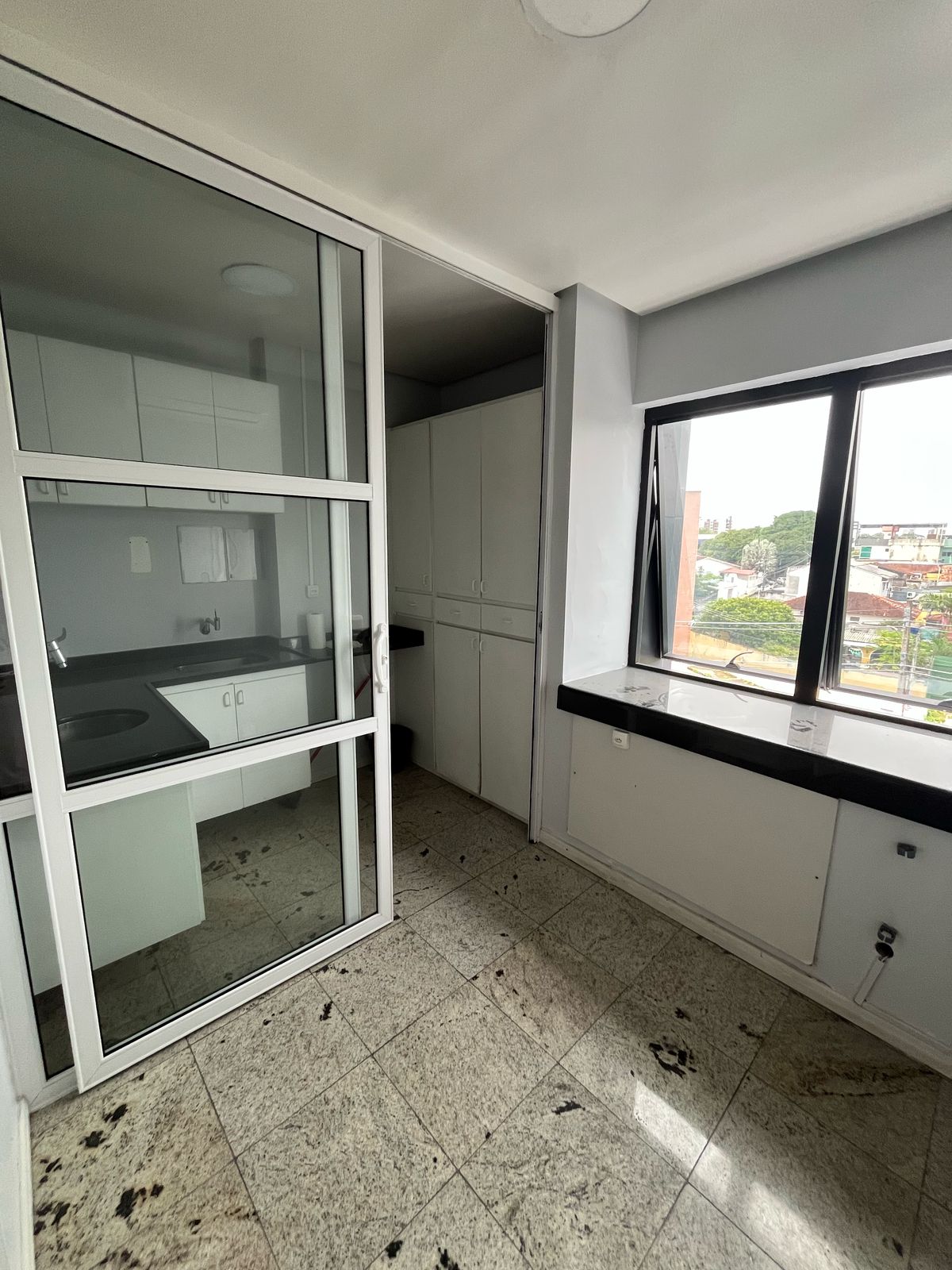 Alugo Clínica Reformada - Cemom