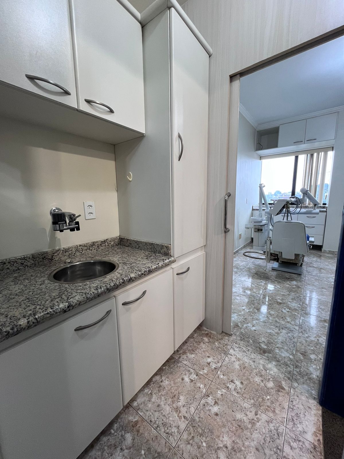Vendo Sala Comercial - Cemom