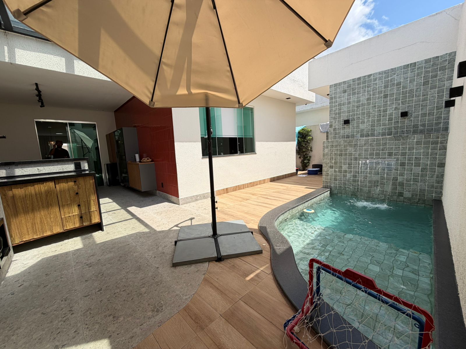 Vendo Casa Térrea com piscina Condomínio Forest Hill