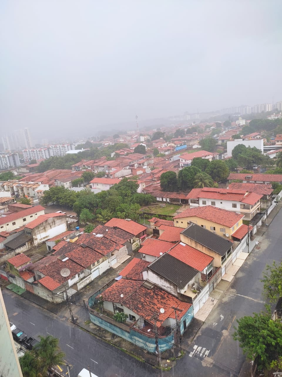 VERAS VENDE AP 2 QUARTOS NO ED ATLANTICO SUL