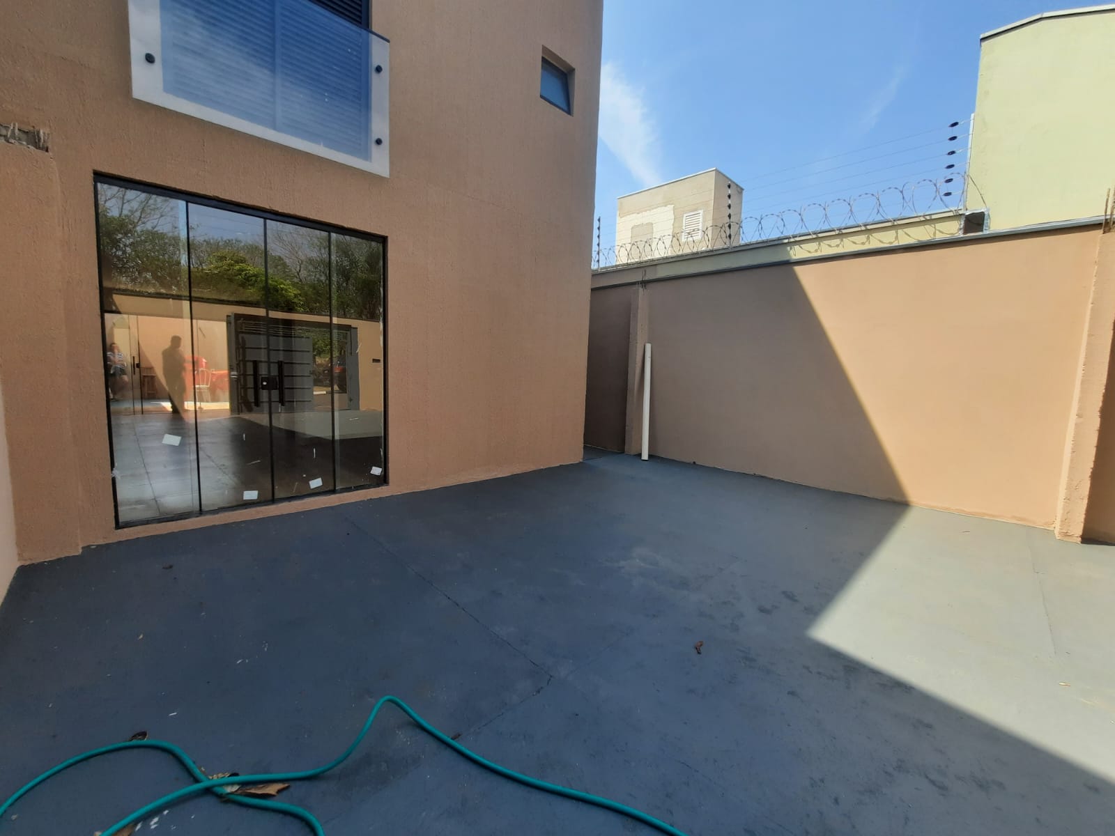 Sobrado à venda, 140m², 02 suítes, Jardim Recanto das Flores, Bonfim Paulista, SP