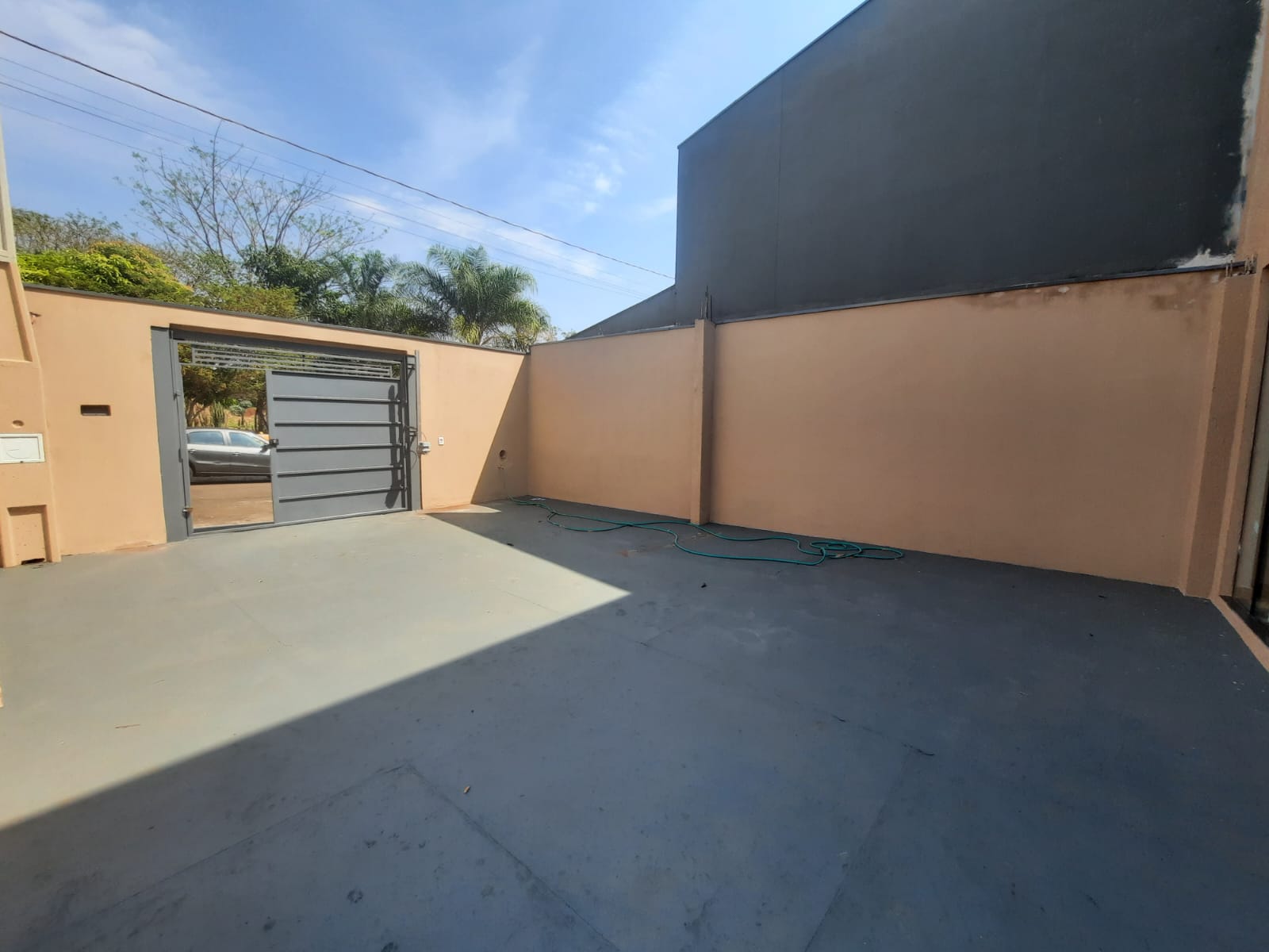 Sobrado à venda, 140m², 02 suítes, Jardim Recanto das Flores, Bonfim Paulista, SP
