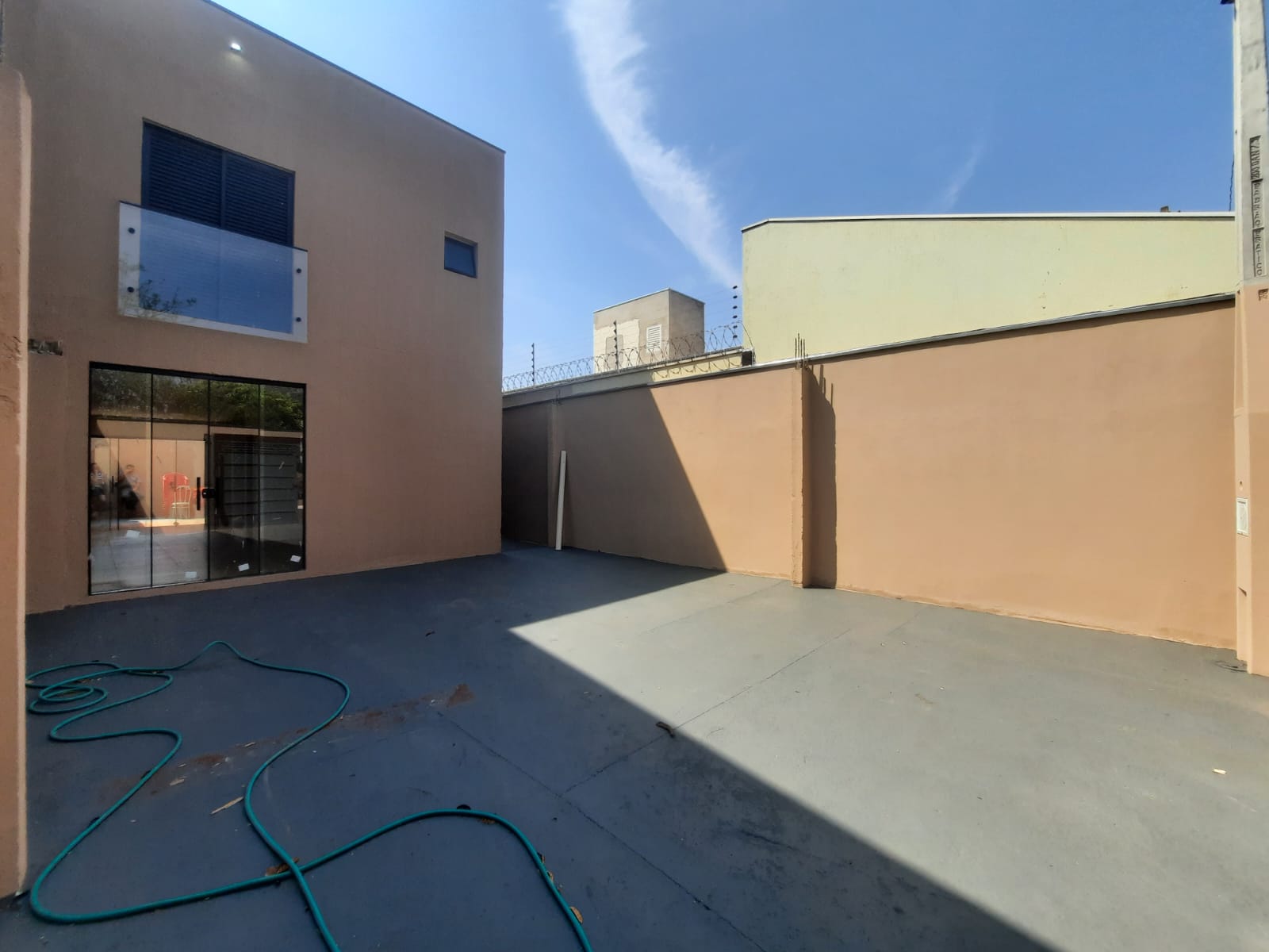 Sobrado à venda, 140m², 02 suítes, Jardim Recanto das Flores, Bonfim Paulista, SP