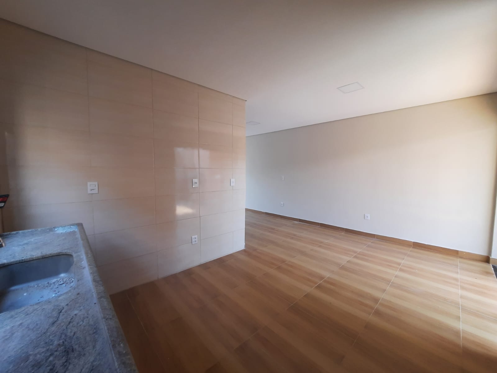 Sobrado à venda, 140m², 02 suítes, Jardim Recanto das Flores, Bonfim Paulista, SP