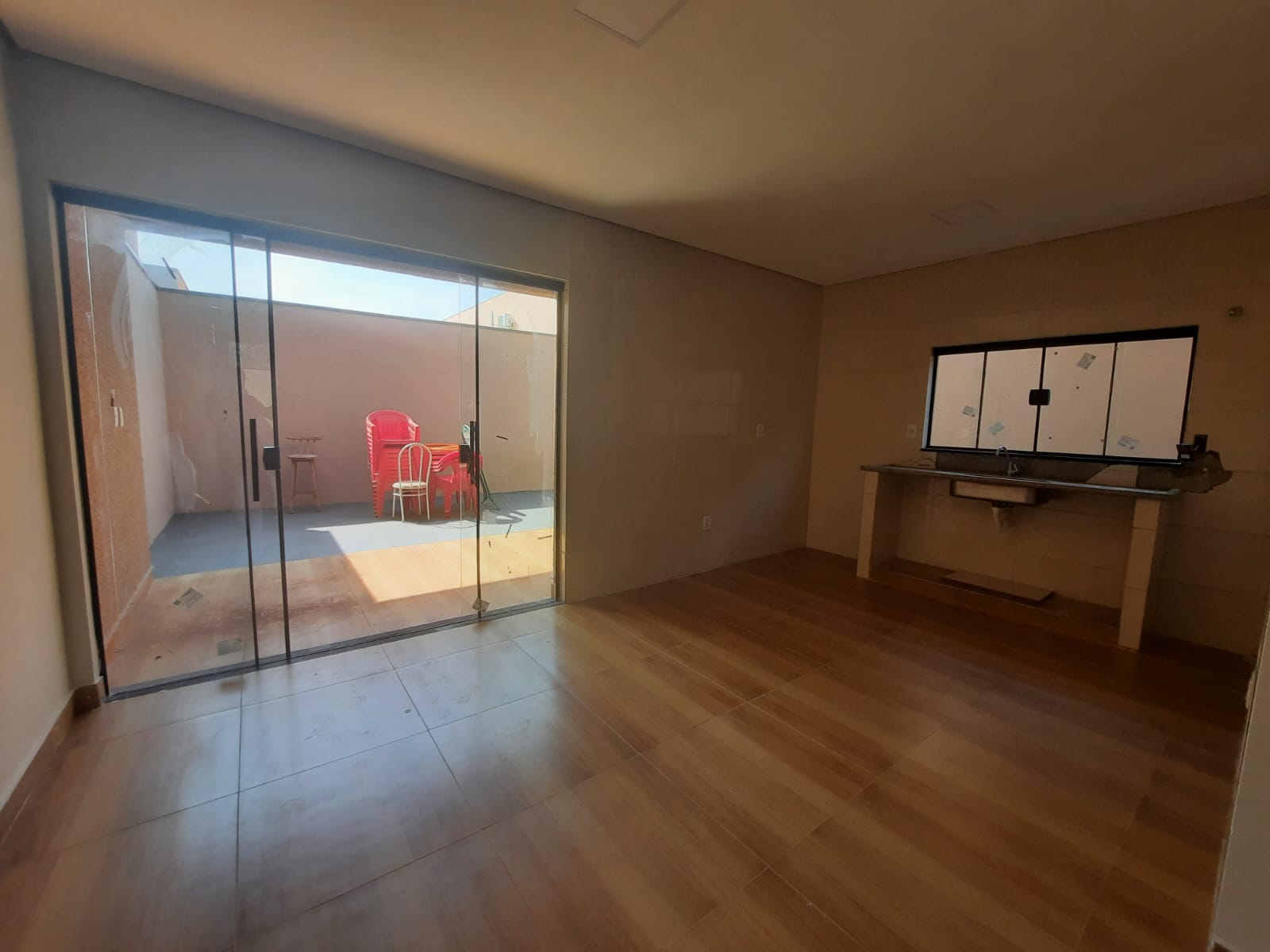 Sobrado à venda, 140m², 02 suítes, Jardim Recanto das Flores, Bonfim Paulista, SP