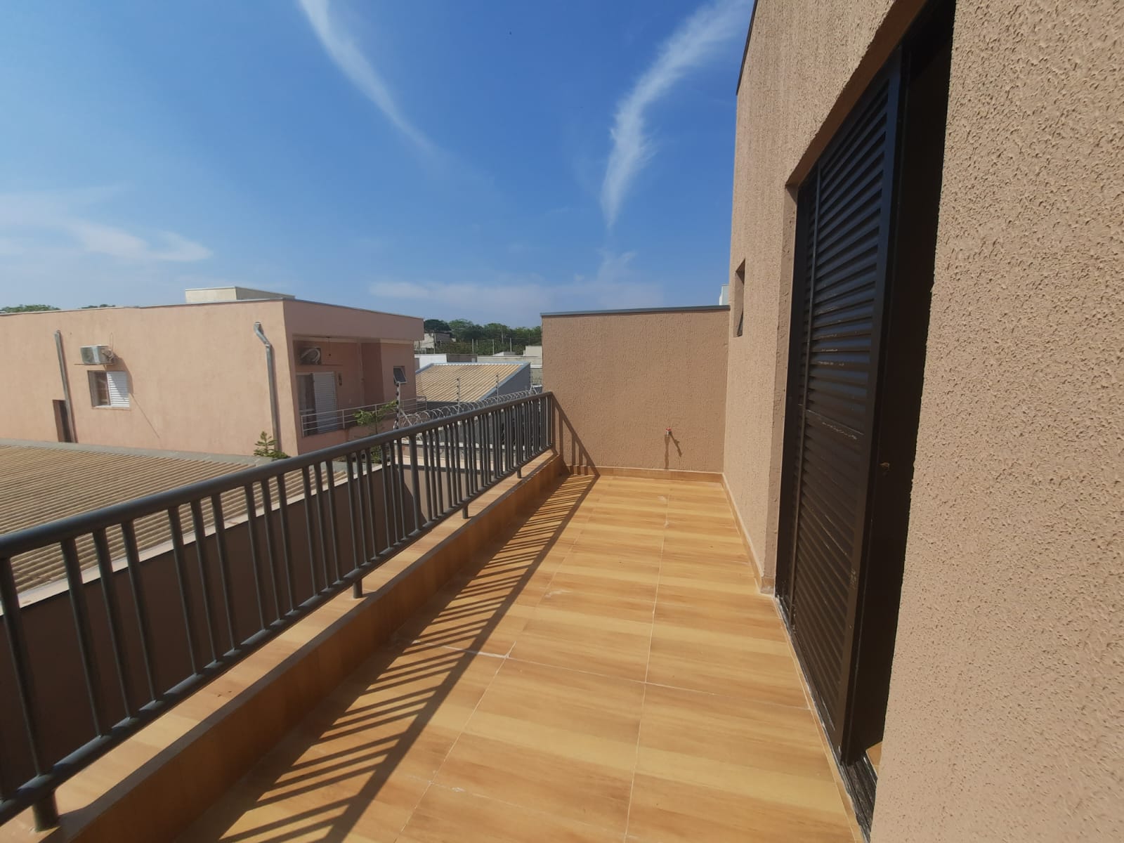 Sobrado à venda, 140m², 02 suítes, Jardim Recanto das Flores, Bonfim Paulista, SP