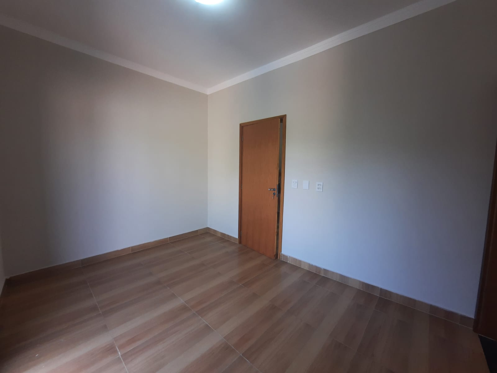 Sobrado à venda, 140m², 02 suítes, Jardim Recanto das Flores, Bonfim Paulista, SP