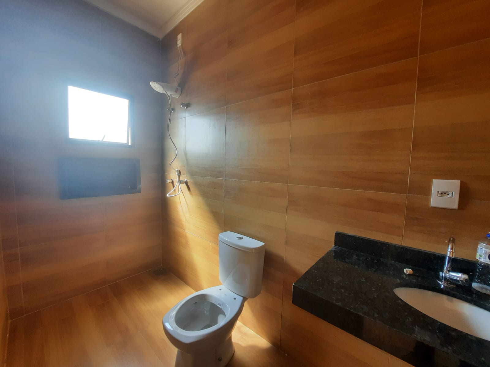 Sobrado à venda, 140m², 02 suítes, Jardim Recanto das Flores, Bonfim Paulista, SP