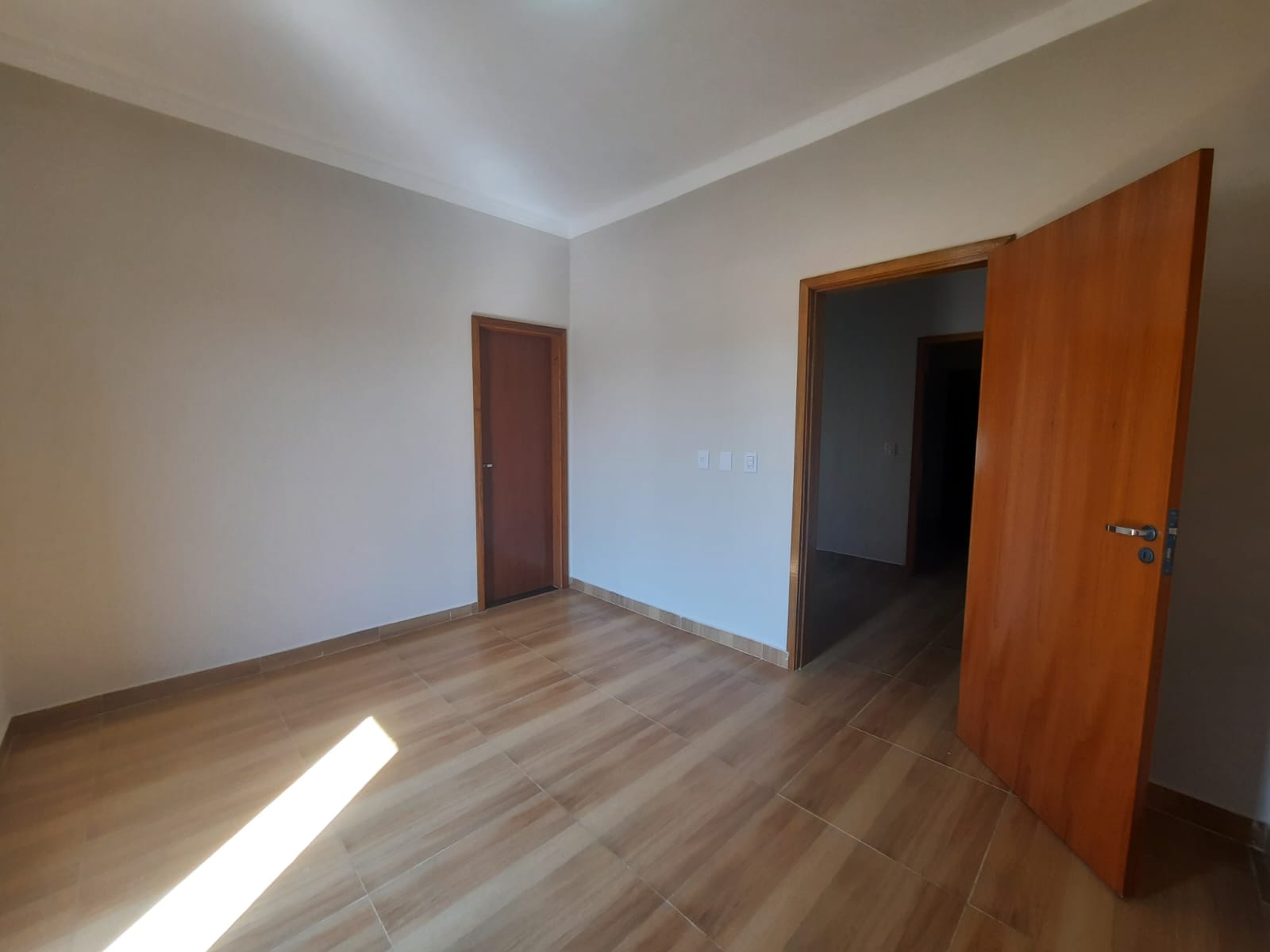 Sobrado à venda, 140m², 02 suítes, Jardim Recanto das Flores, Bonfim Paulista, SP