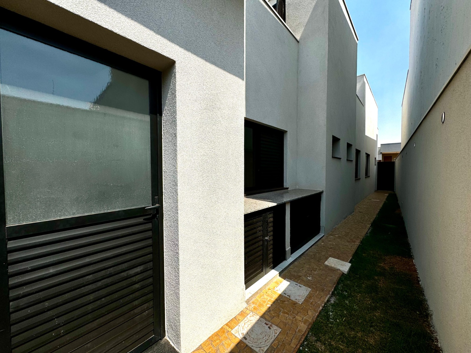 Casa à venda, 151m² area construida, 3 suites, lavabo, 4 vagas de garagem, Cond. Aroeira, Vivendas da Mata, Ribeirão Preto, SP