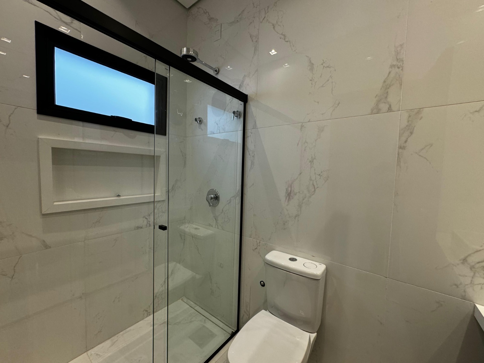Casa à venda, 151m² area construida, 3 suites, lavabo, 4 vagas de garagem, Cond. Aroeira, Vivendas da Mata, Ribeirão Preto, SP