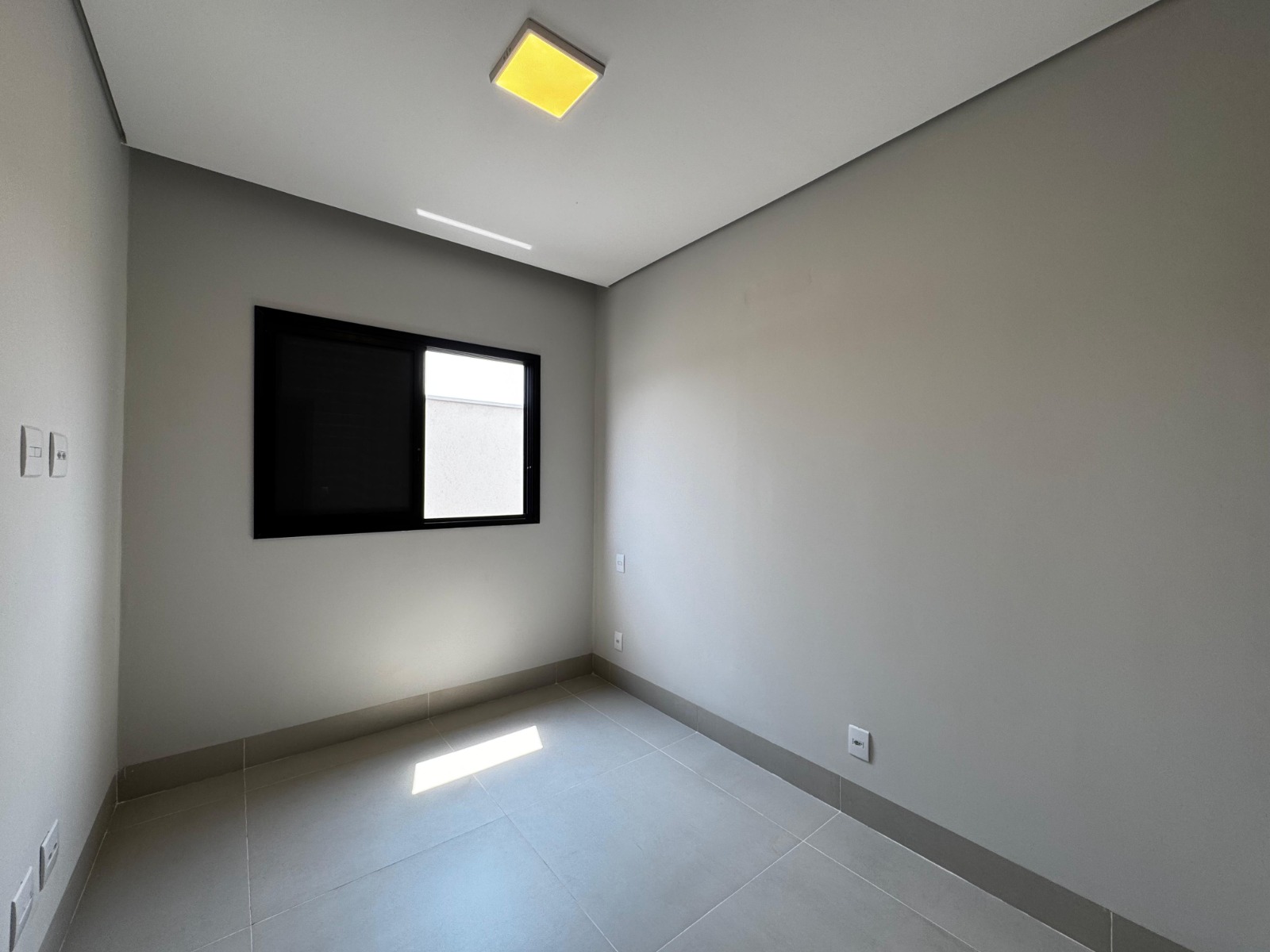 Casa à venda, 03 suítes, 137m², Vila das Acácias, Terras de Santa Martha, Bonfim Paulista, SP