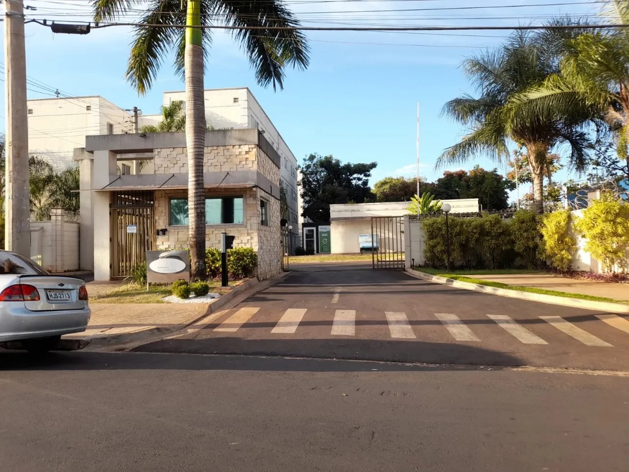 Apartamento Mobiliado no Condomínio Remanso do Bosque - 2 Dormitórios, Térreo, Pronto para Morar!