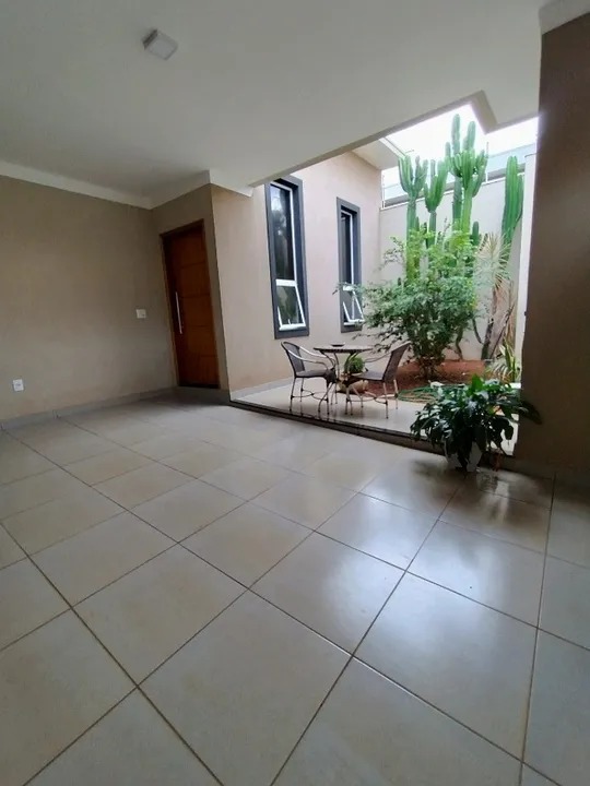 Sua Nova Casa no Jd. Santa Cecília! 3 Quartos, Suíte e Conforto Completo por R$ 650 mil!