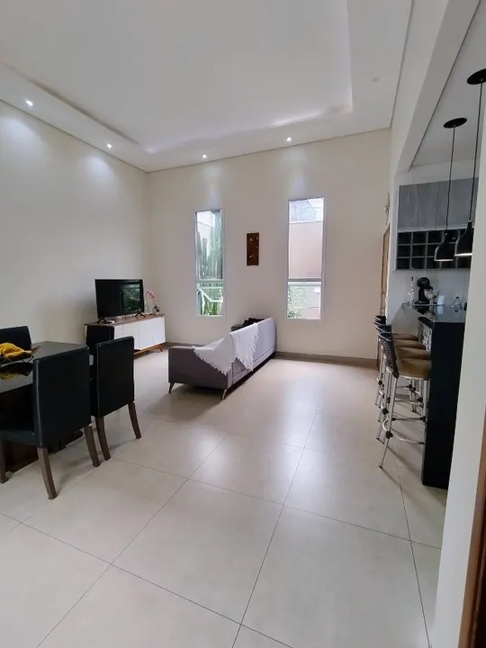 Sua Nova Casa no Jd. Santa Cecília! 3 Quartos, Suíte e Conforto Completo por R$ 650 mil!