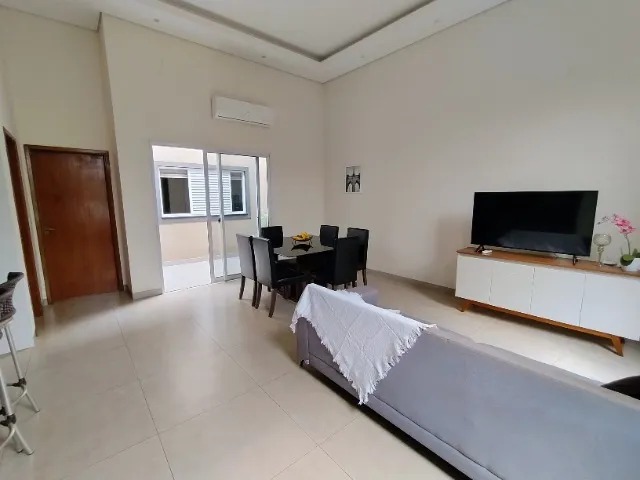 Sua Nova Casa no Jd. Santa Cecília! 3 Quartos, Suíte e Conforto Completo por R$ 650 mil!
