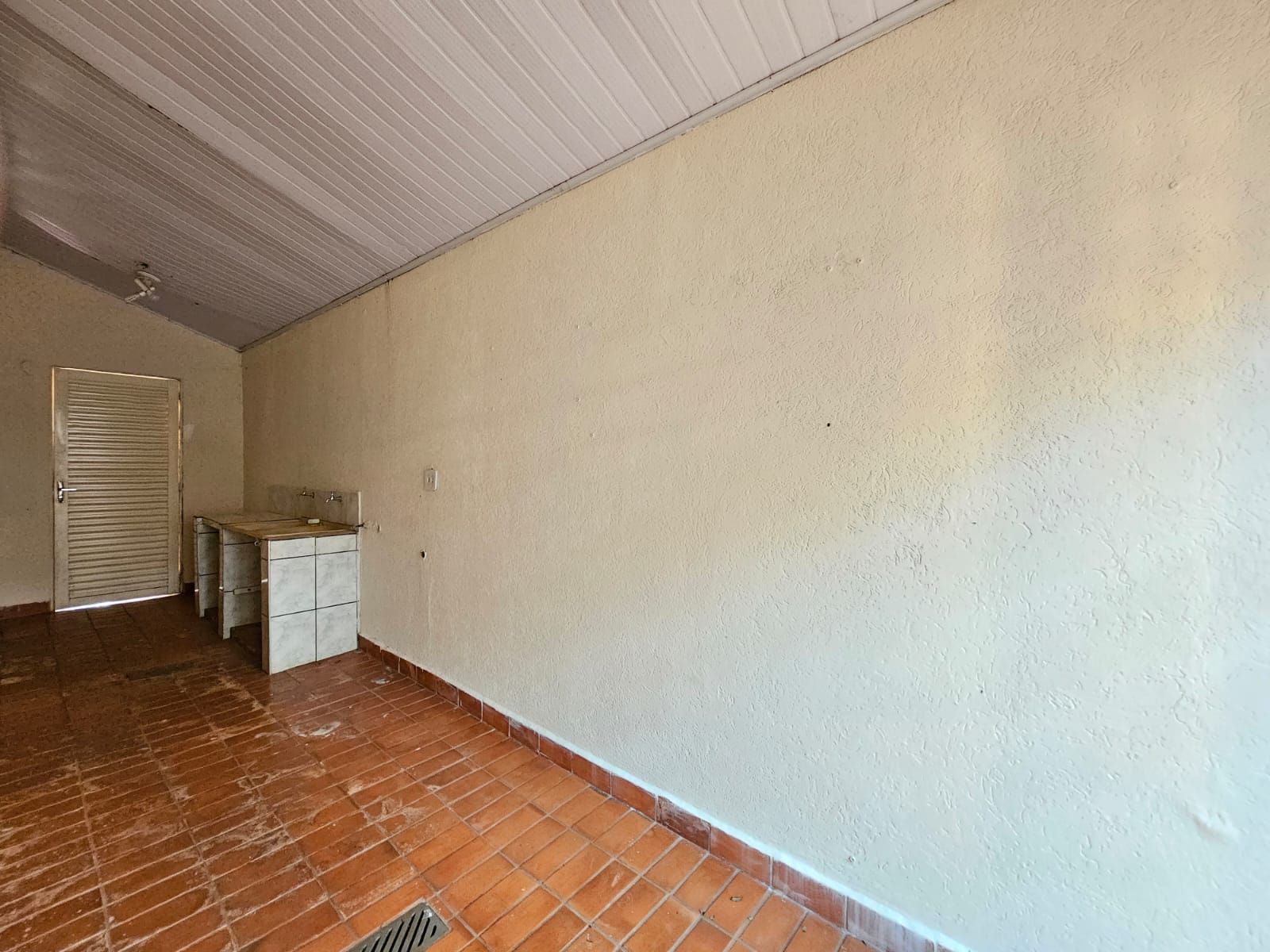 Casa à venda, 03 dormitórios sendo 01 suíte, 210m², Condomínio Vila Real, Bonfim Paulista - SP