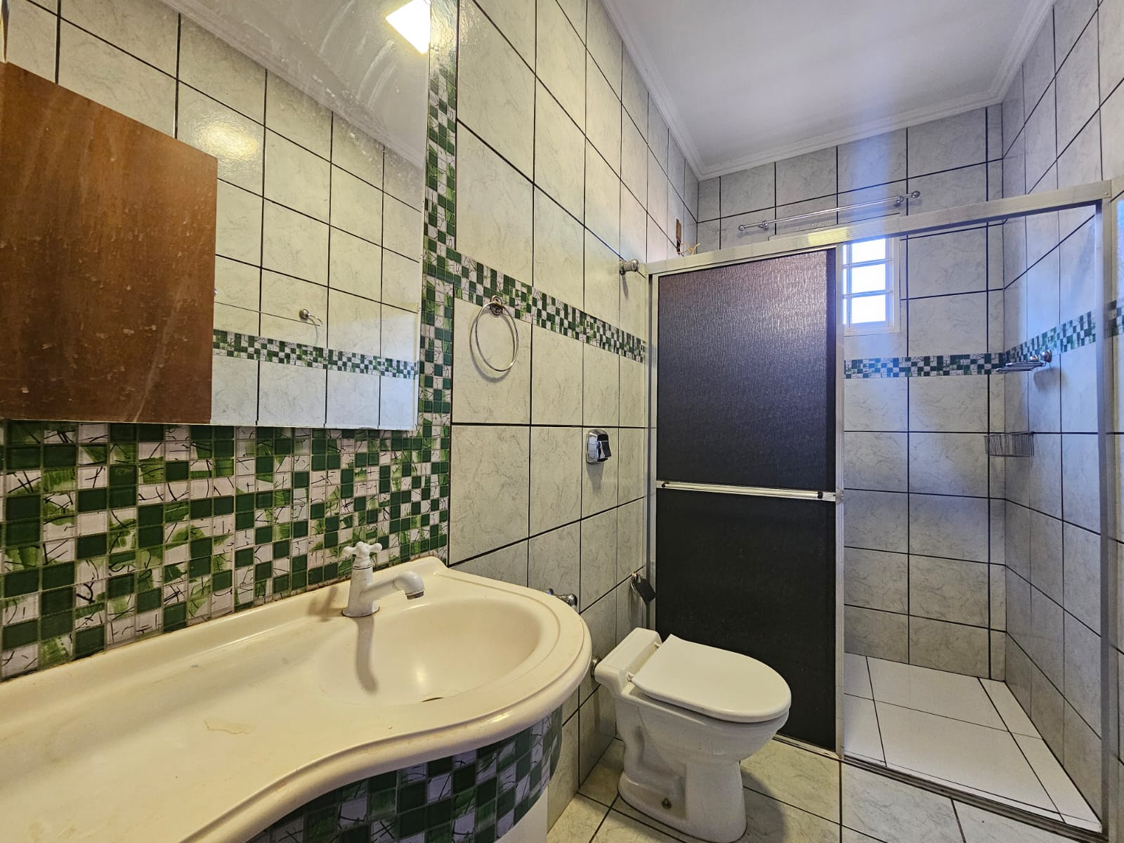 Casa à venda, 03 dormitórios sendo 01 suíte, 210m², Condomínio Vila Real, Bonfim Paulista - SP