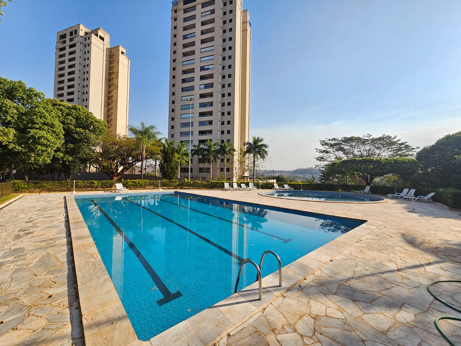Casa à venda, 03 dormitórios sendo 01 suíte, 210m², Condomínio Vila Real, Bonfim Paulista - SP