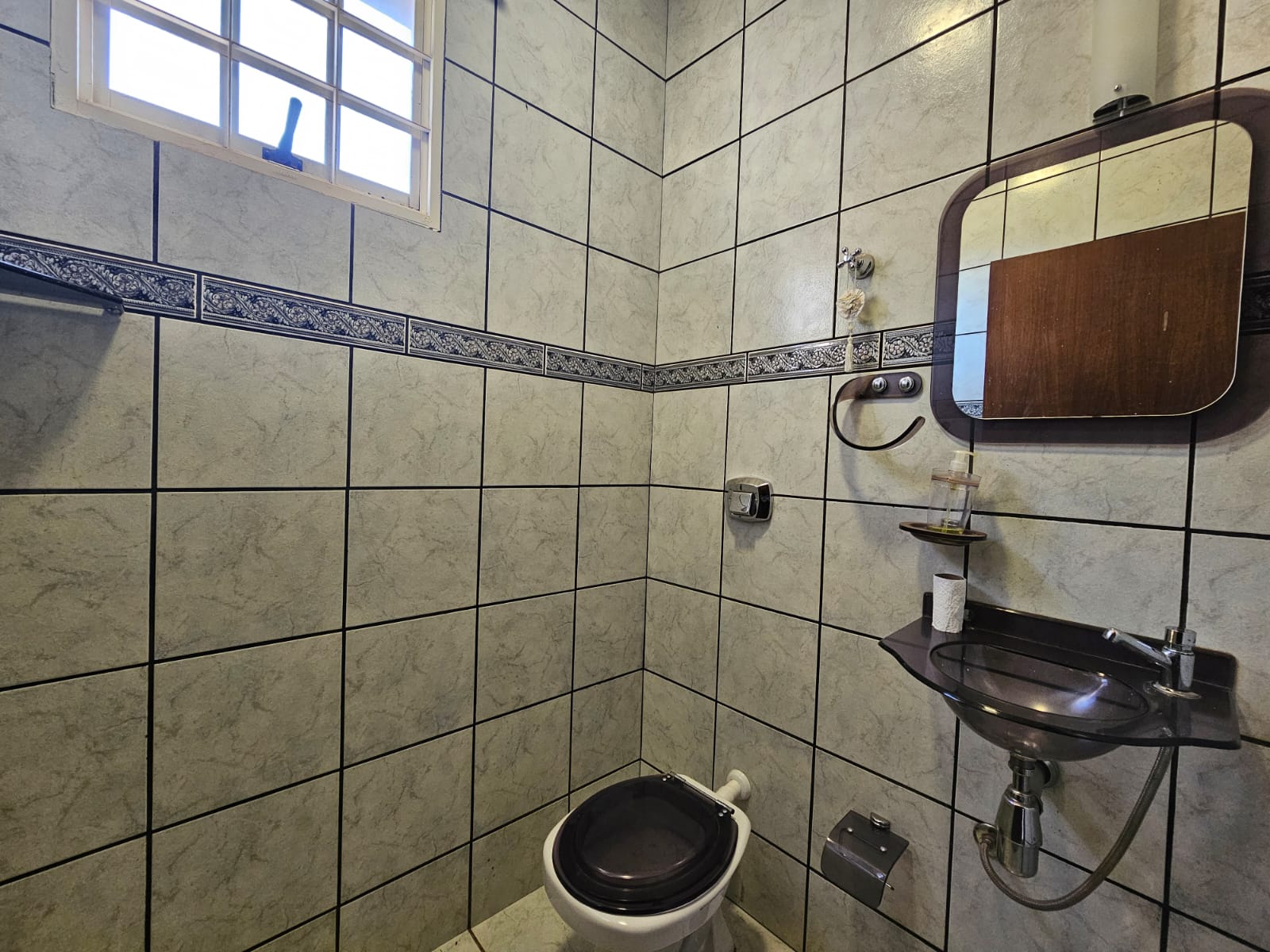 Casa à venda, 03 dormitórios sendo 01 suíte, 210m², Condomínio Vila Real, Bonfim Paulista - SP
