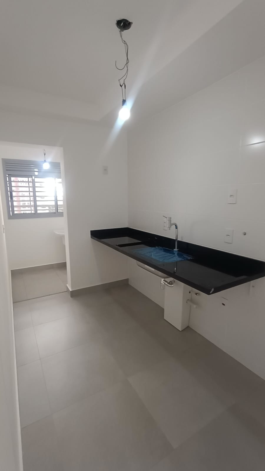 Apartamento de 100m² no Jardim Botânico com vista livre e área de lazer completa por R$ 900 mil!