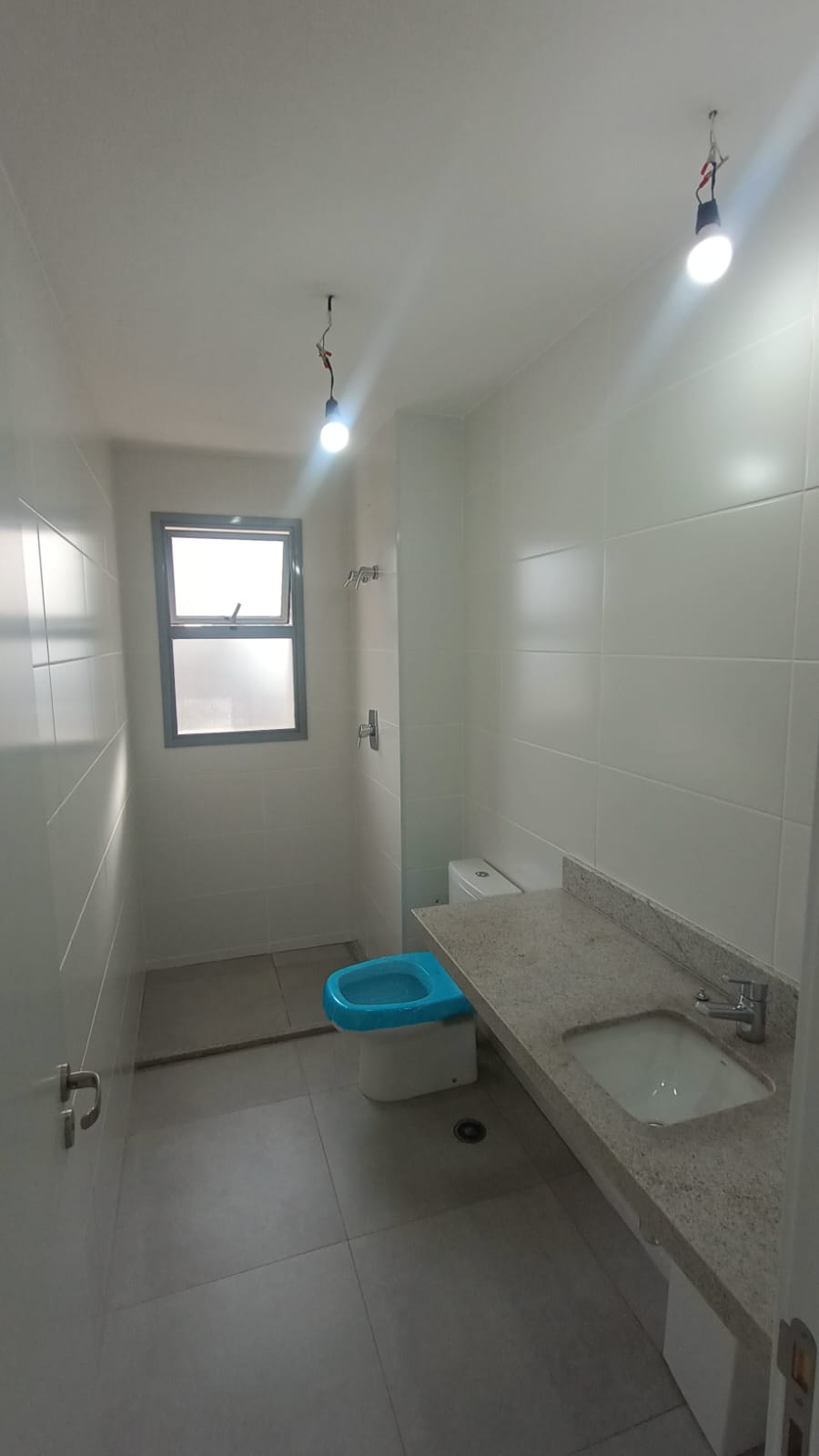 Apartamento de 100m² no Jardim Botânico com vista livre e área de lazer completa por R$ 900 mil!