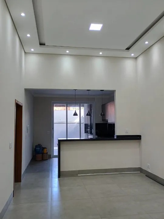 Casa Moderna no Jardim Santa Cecília com 3 Quartos, sendo 2 suítes, com armários planejados e Área Gourmet por R$ 660 Mil!